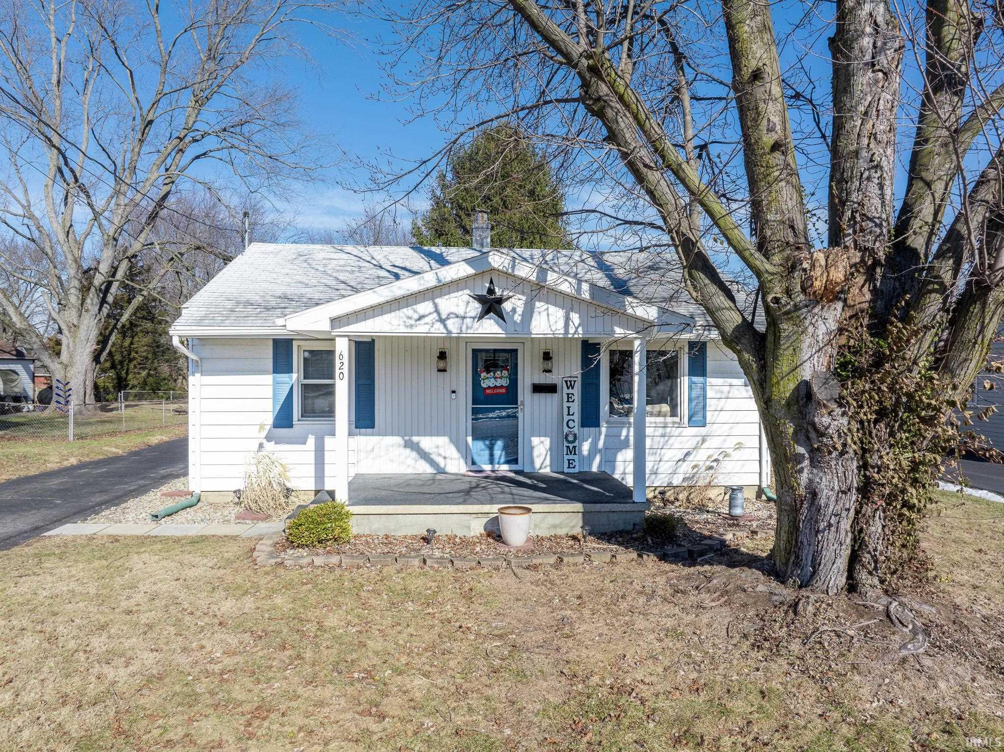 Photo 2 of 620 Linlawn Drive