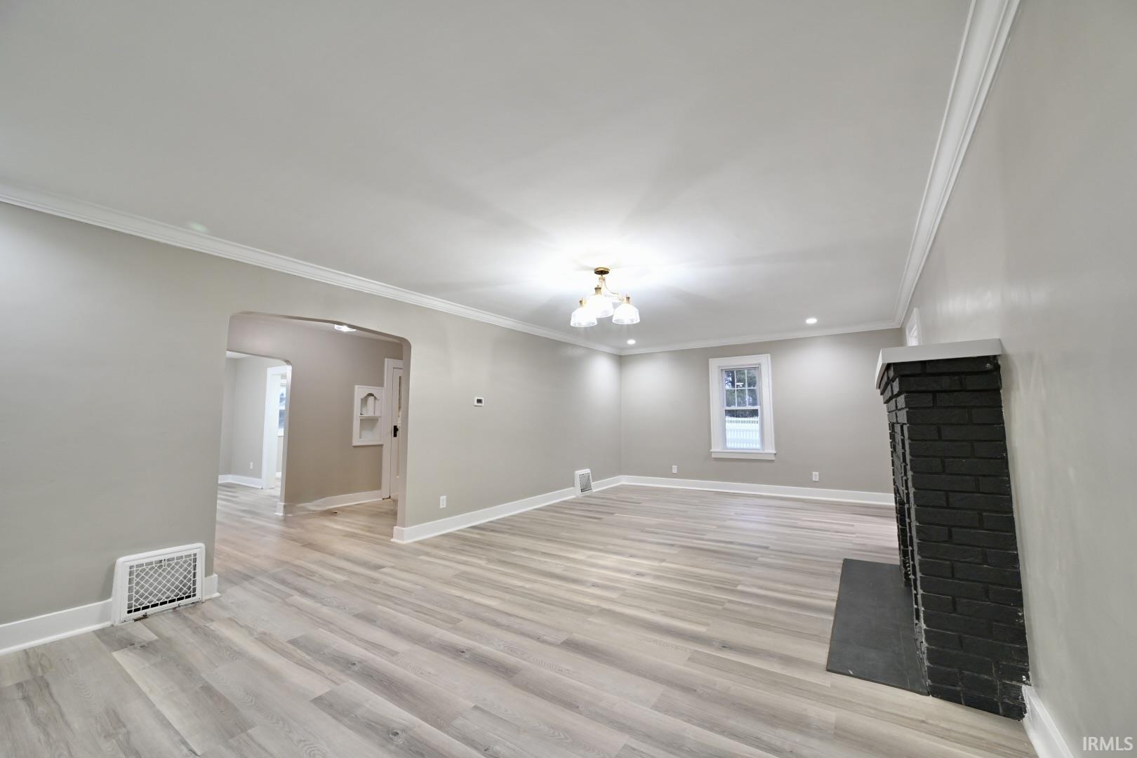 Photo 5 of 312 W Bristol Street