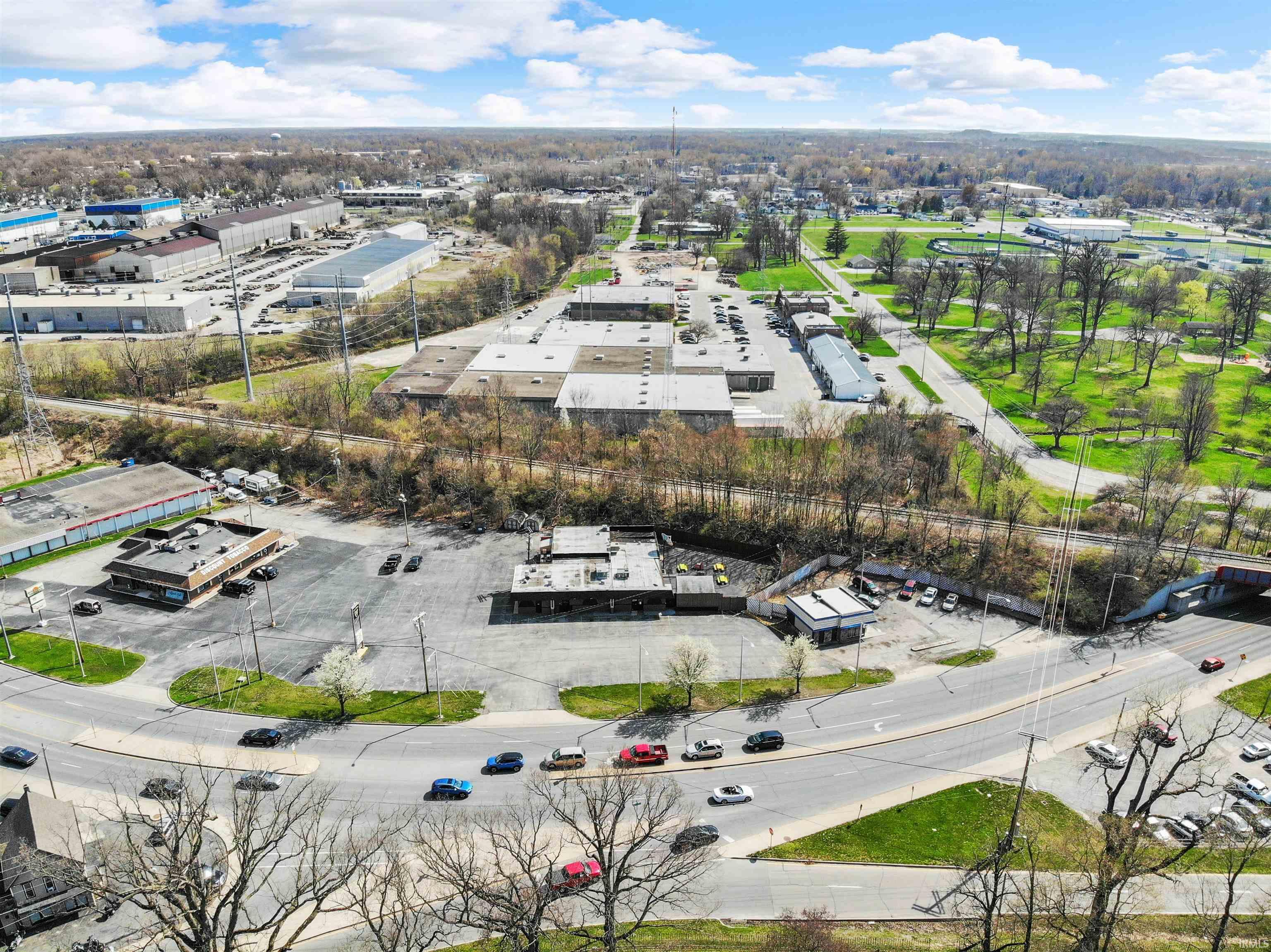 Photo 4 of 2701 W Jefferson Boulevard