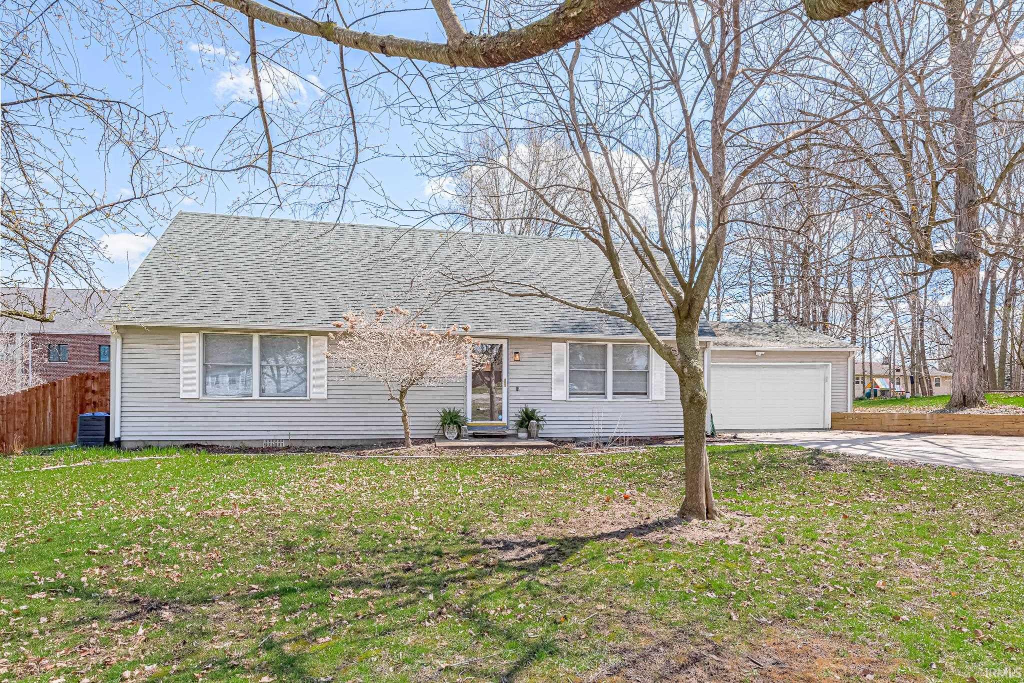 2042 S Maple Run