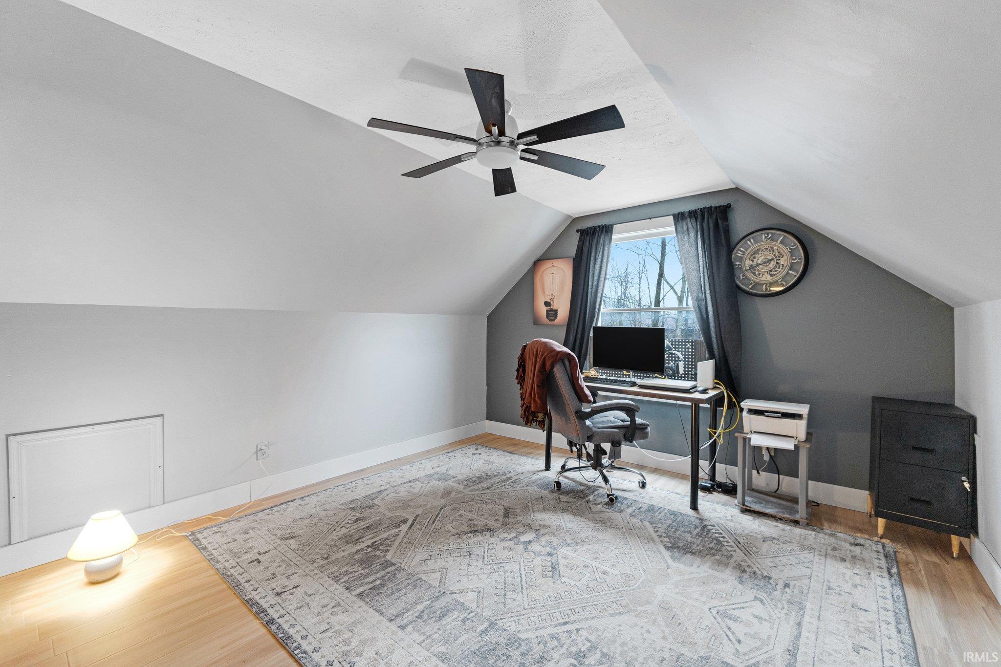 2042 S Maple Run