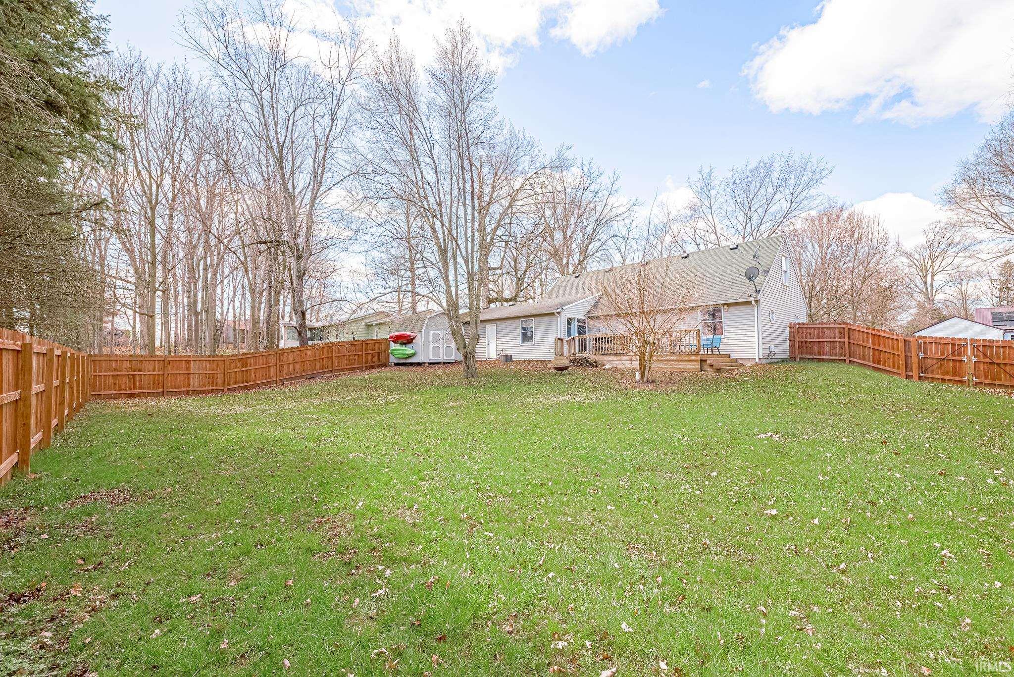2042 S Maple Run