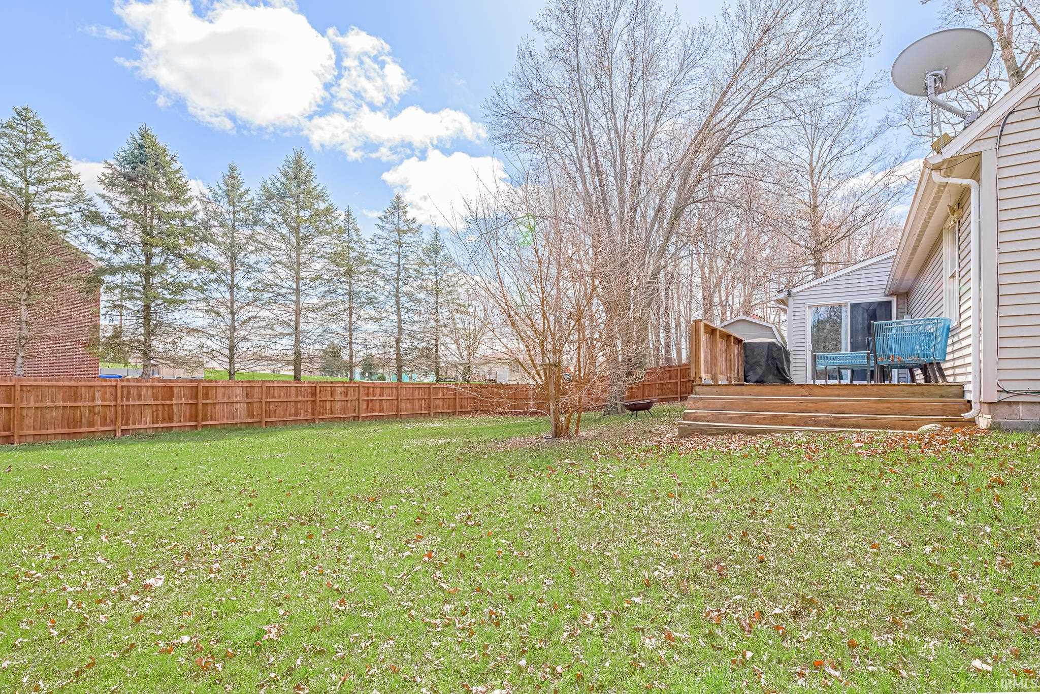 2042 S Maple Run