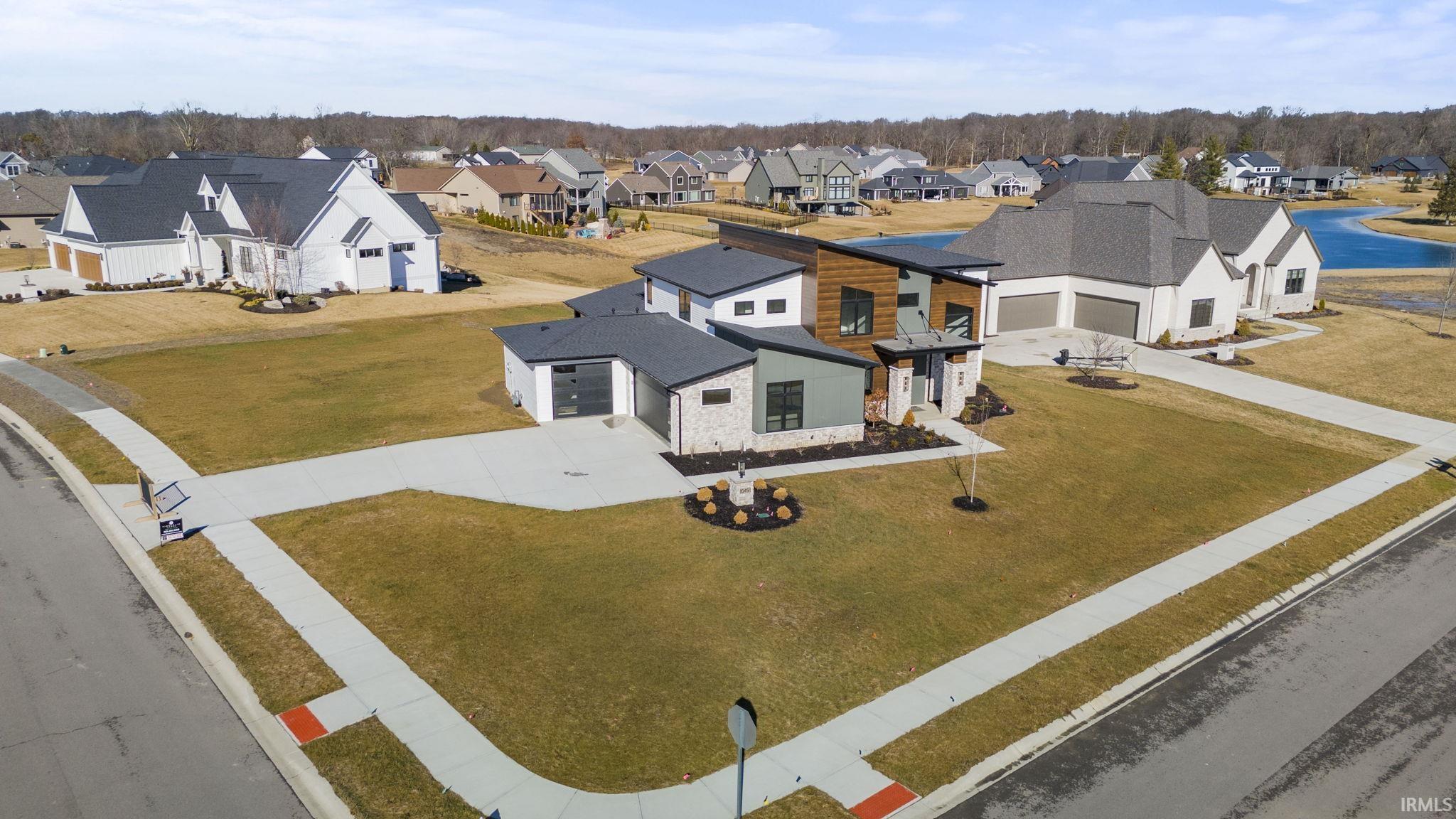 Photo 3 of 10491 Beaugreen Cove