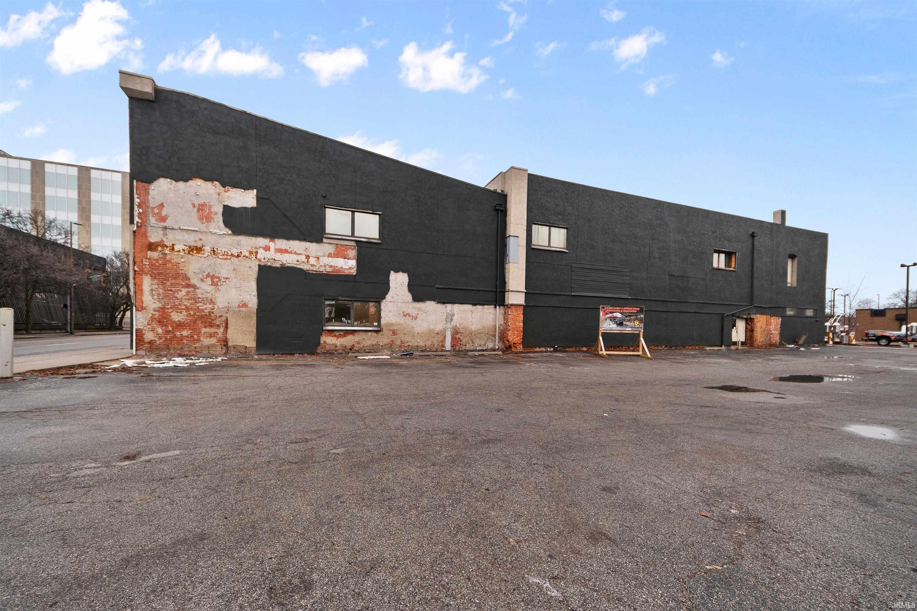 Photo 1 of 1415 S Calhoun Street