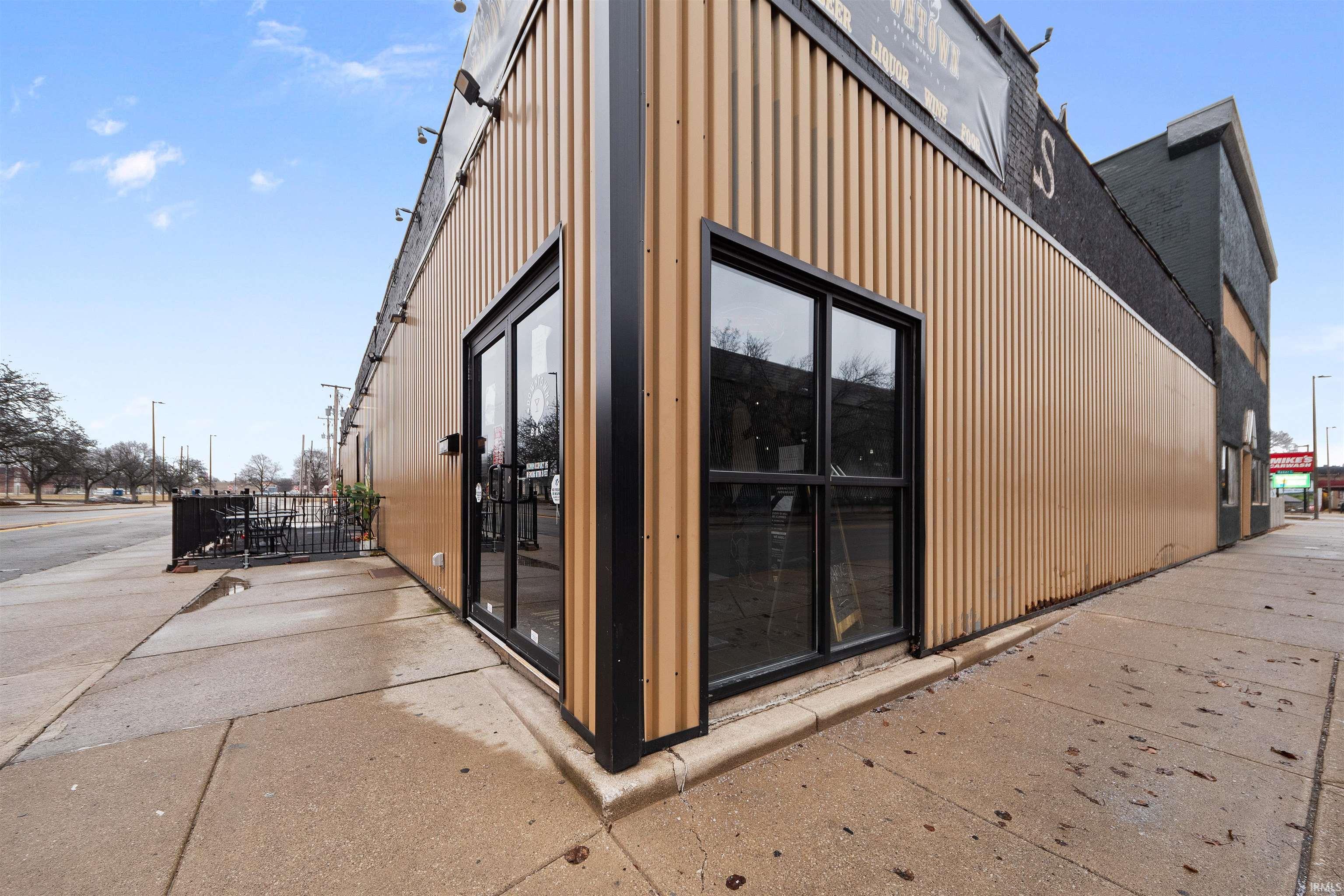 Photo 4 of 1415 S Calhoun Street
