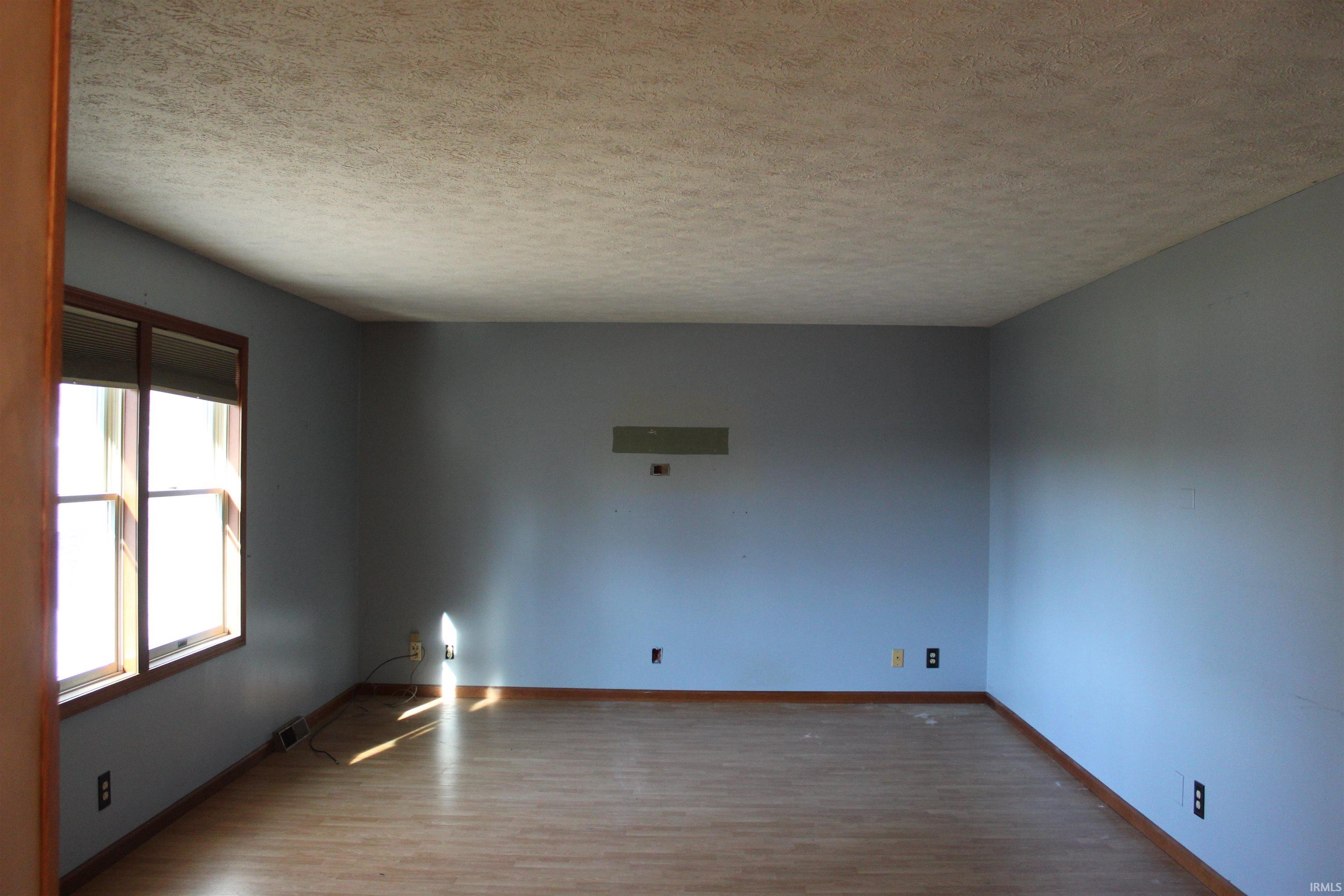 Photo 11 of 880 W Mashie Court