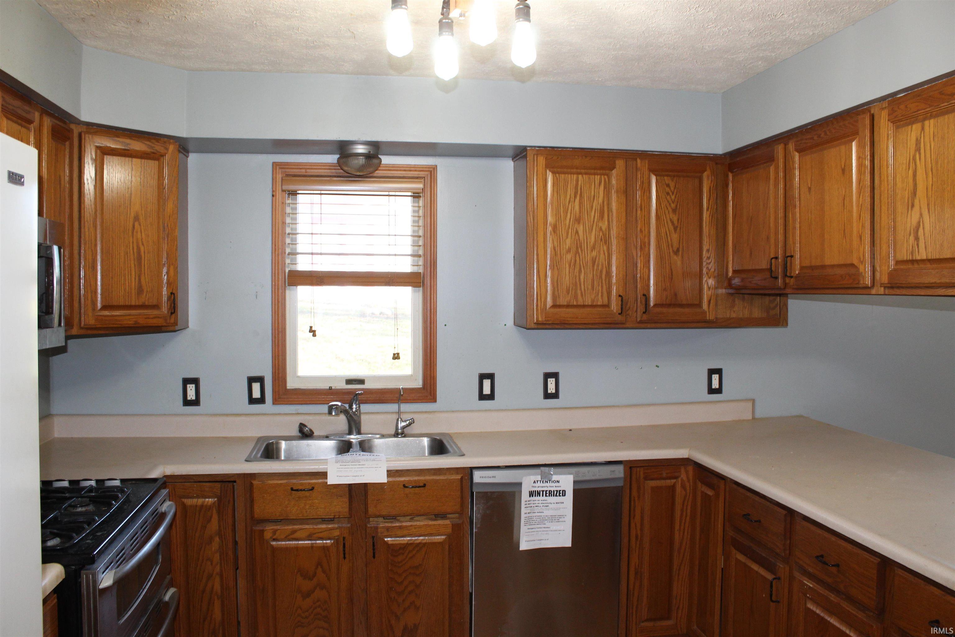 Photo 15 of 880 W Mashie Court