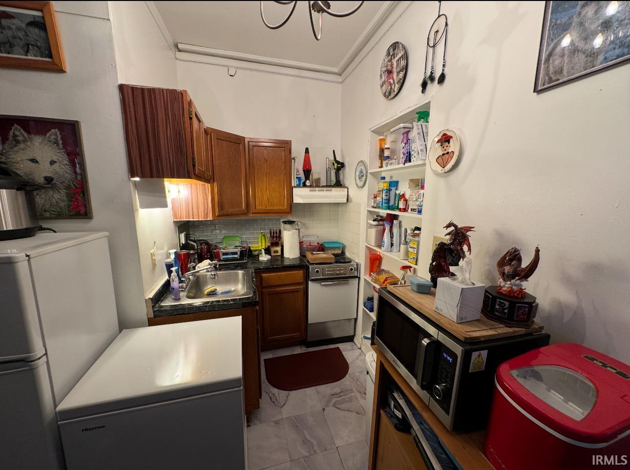 Photo 12 of 919 Parkview Avenue