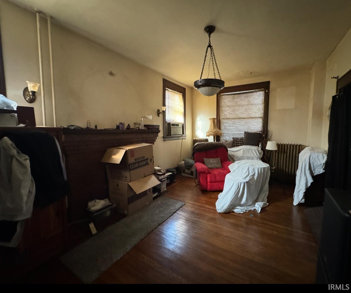 Photo 5 of 919 Parkview Avenue