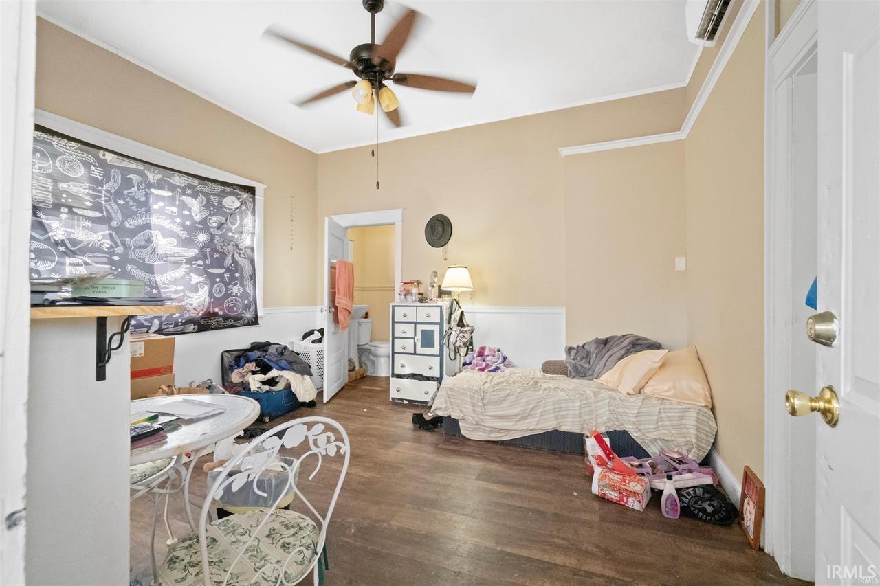 Photo 11 of 2411 Fox Avenue