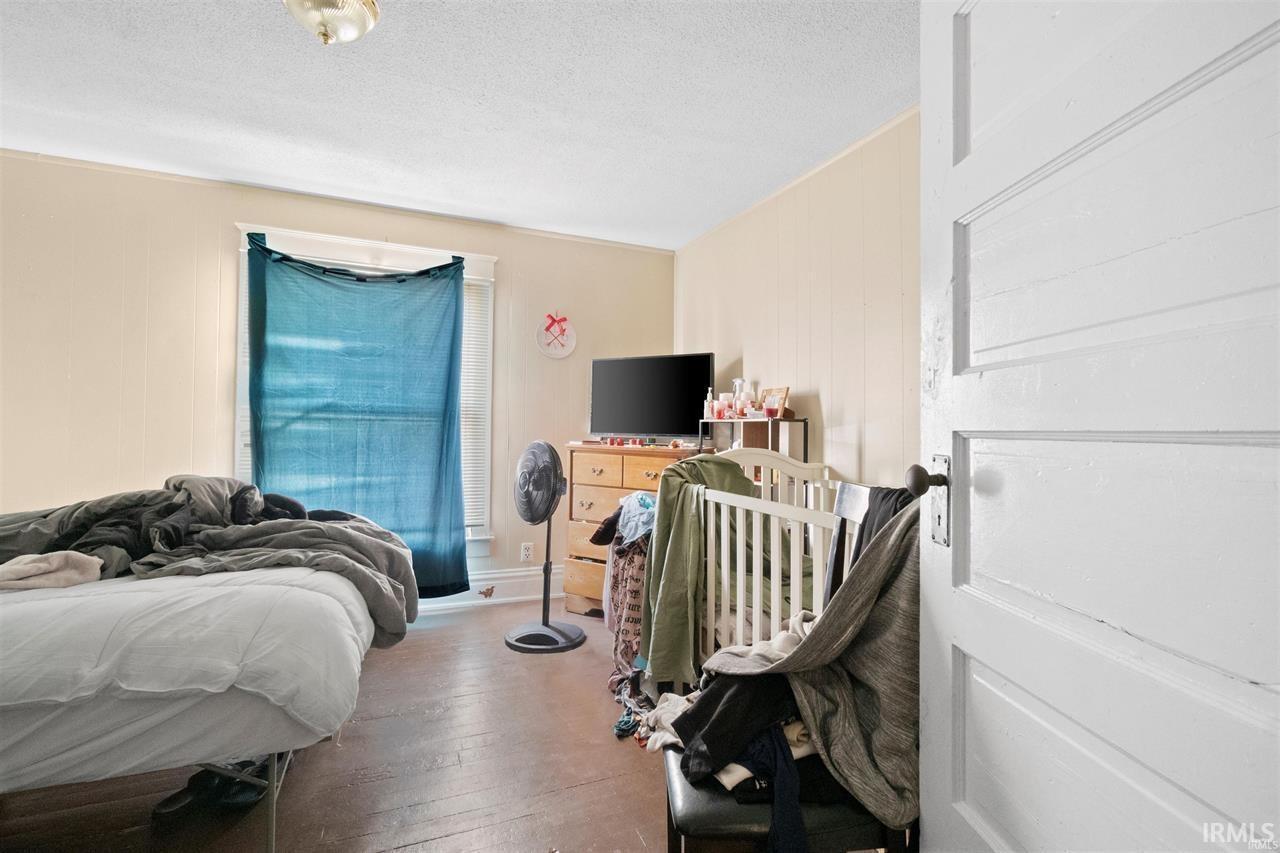 Photo 8 of 2411 Fox Avenue