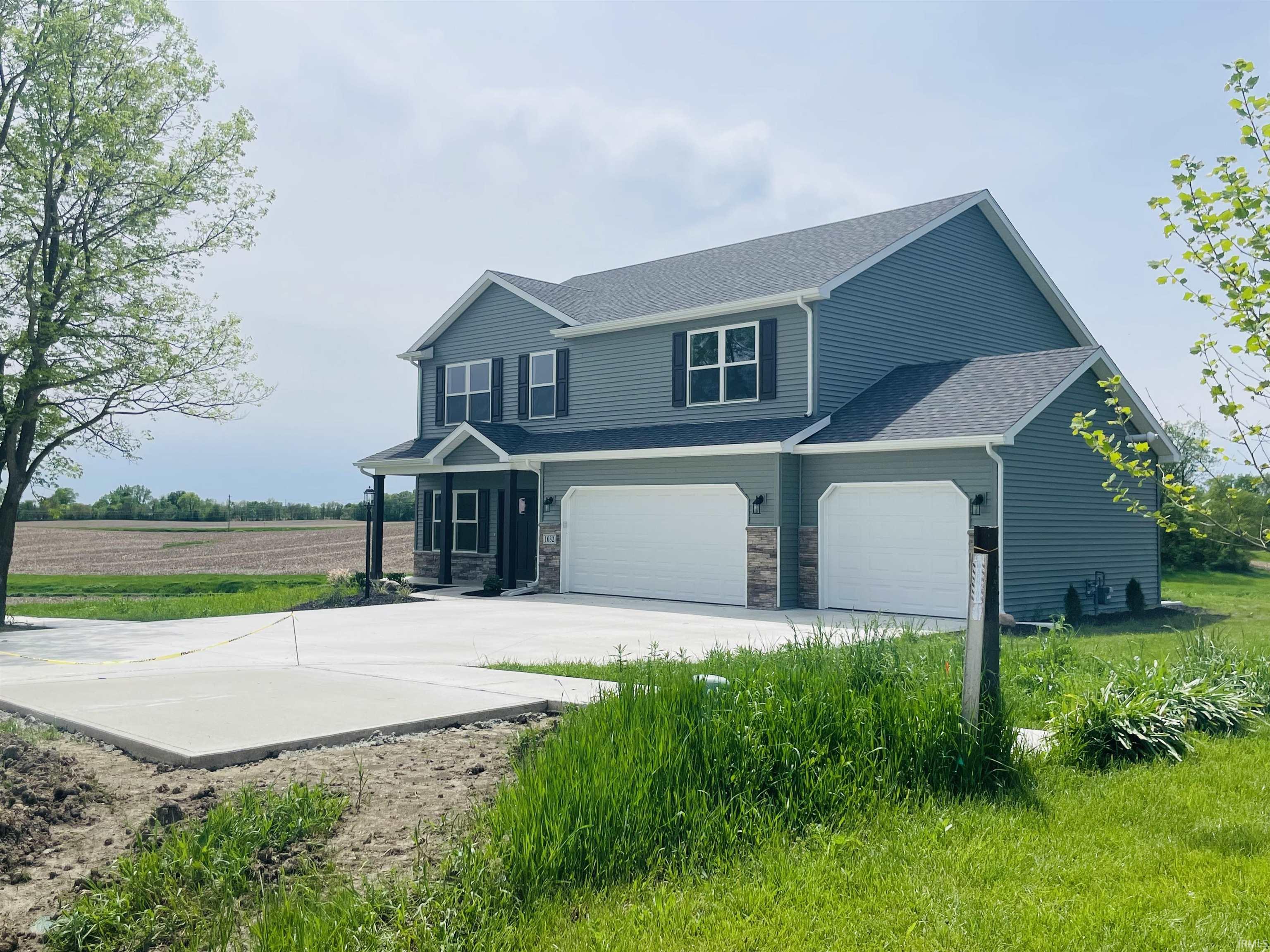 Photo 1 of 1032 S St Rd 205