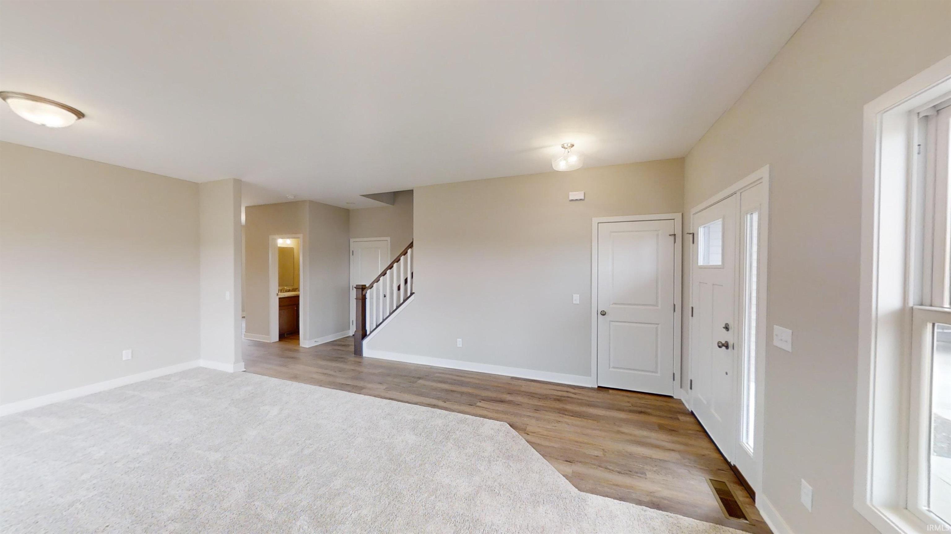 Photo 6 of 1032 S St Rd 205
