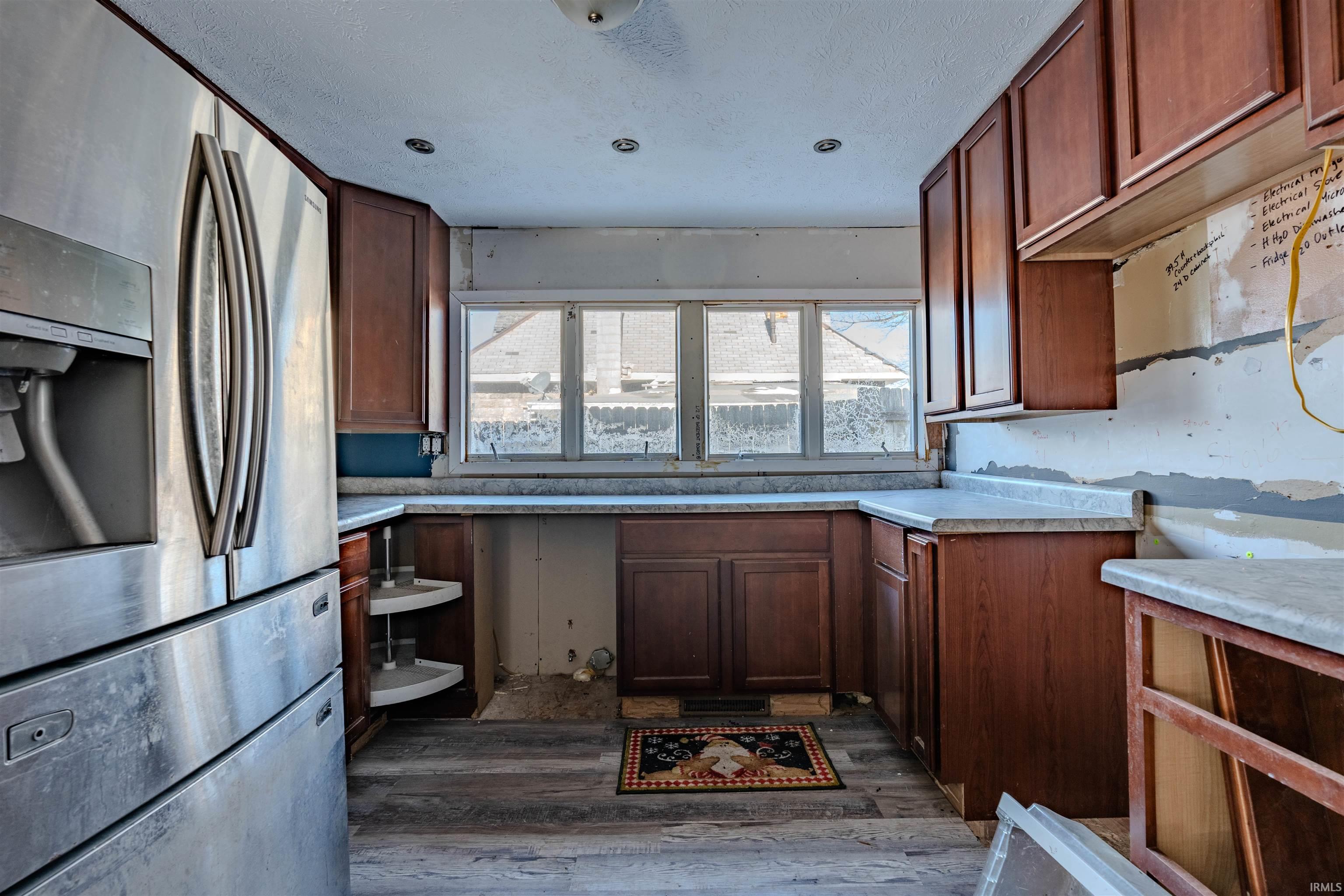 Photo 6 of 207 S Center Street