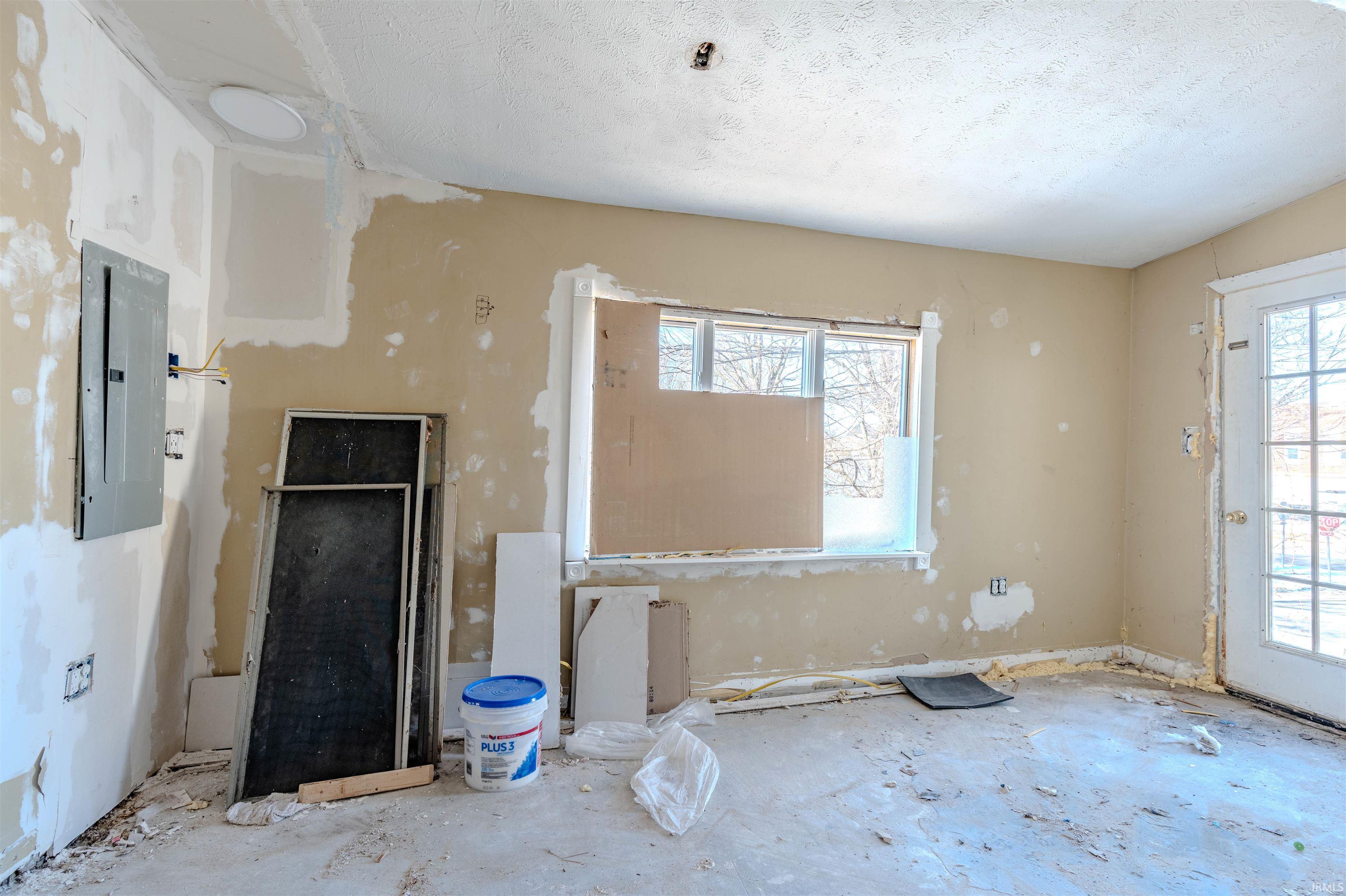 Photo 9 of 207 S Center Street