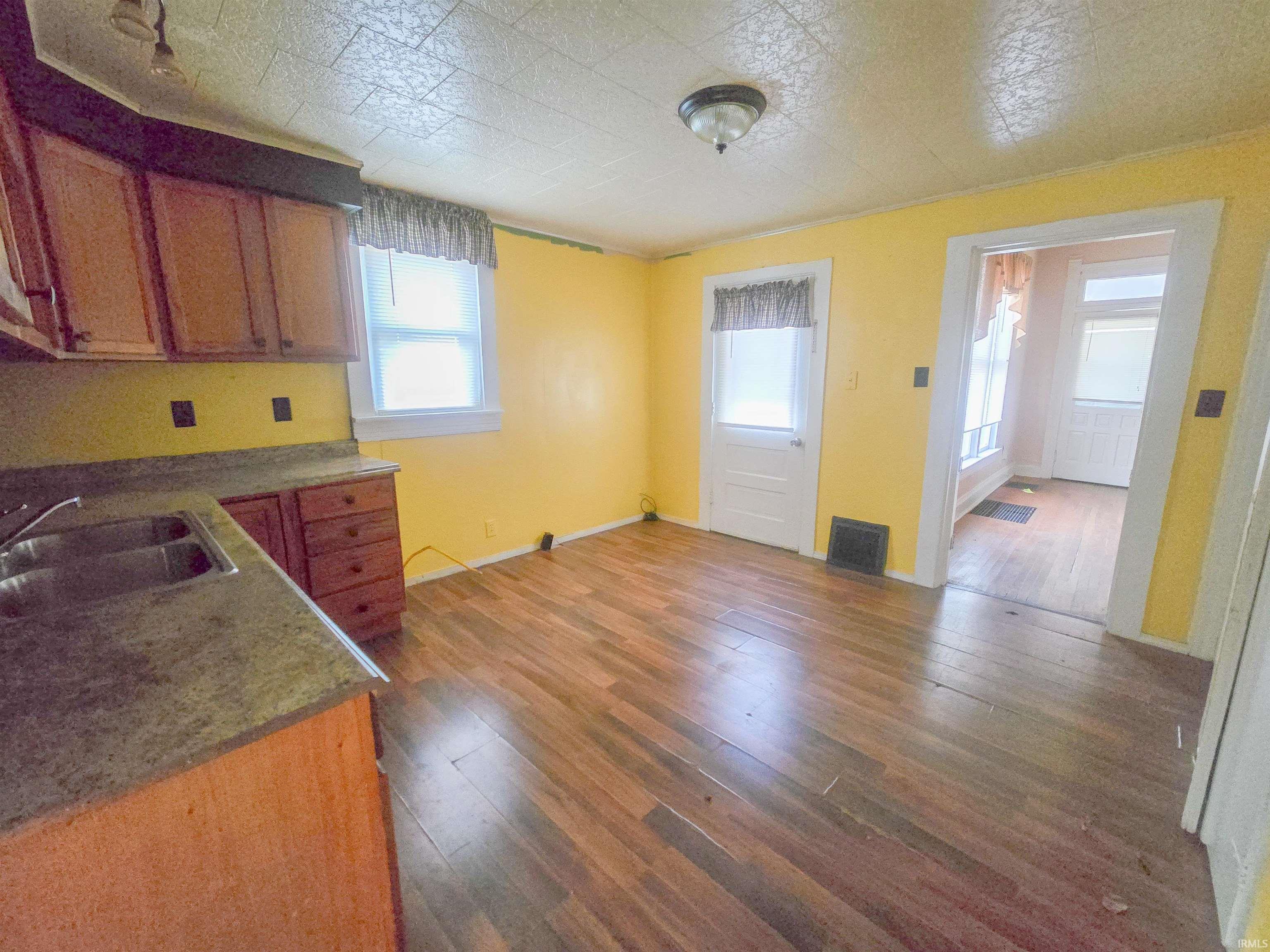 Photo 11 of 41 Noble Street