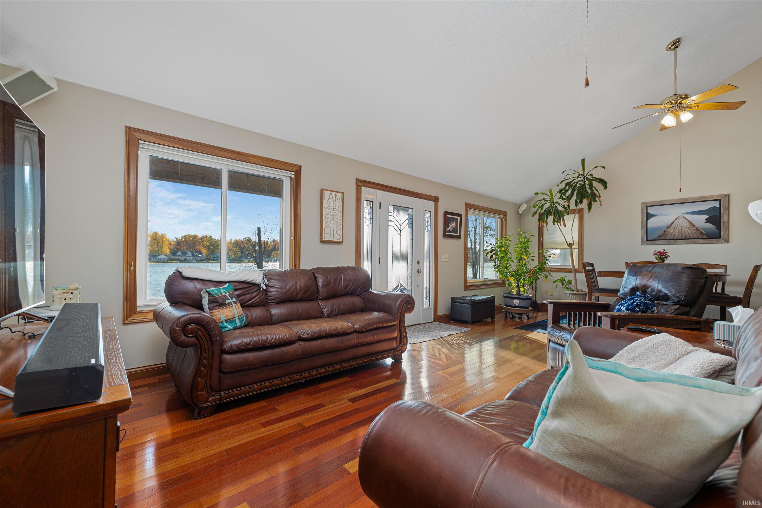 Photo 6 of 5552 N Willow Avenue