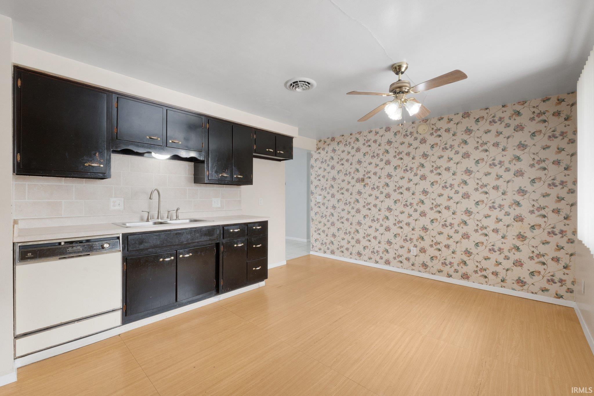 Photo 14 of 3212 Clermont Avenue