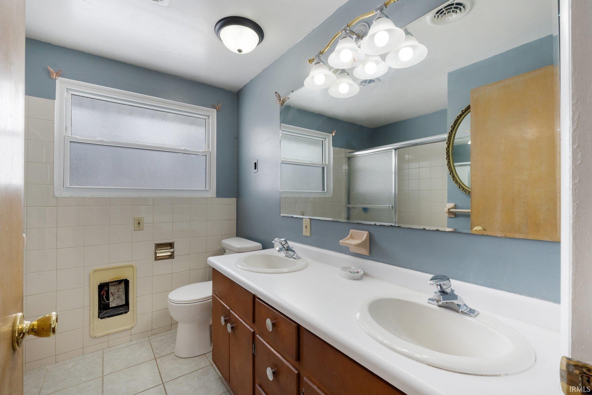 Photo 16 of 3212 Clermont Avenue
