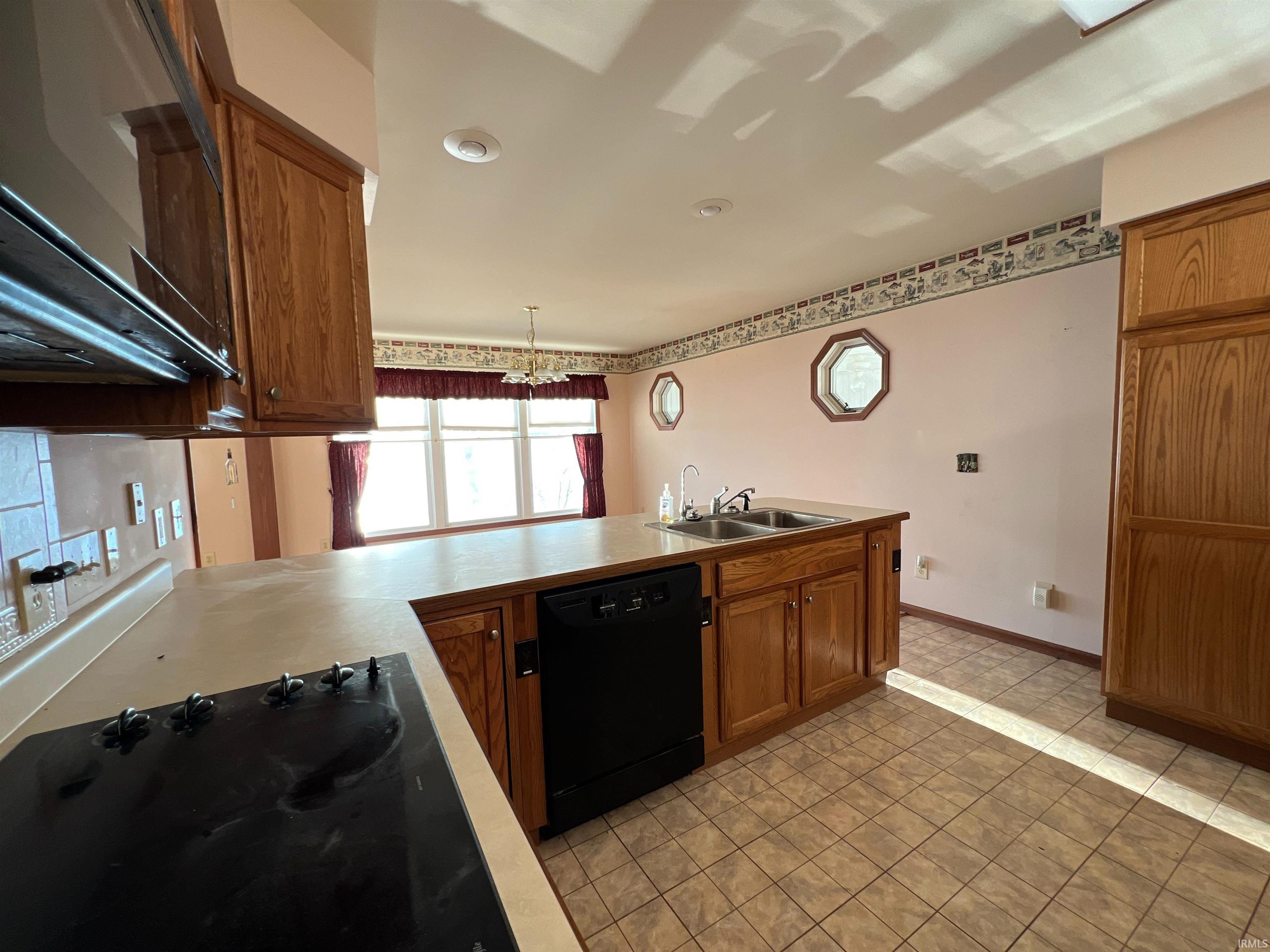 Photo 5 of 4495 S 1000 Street