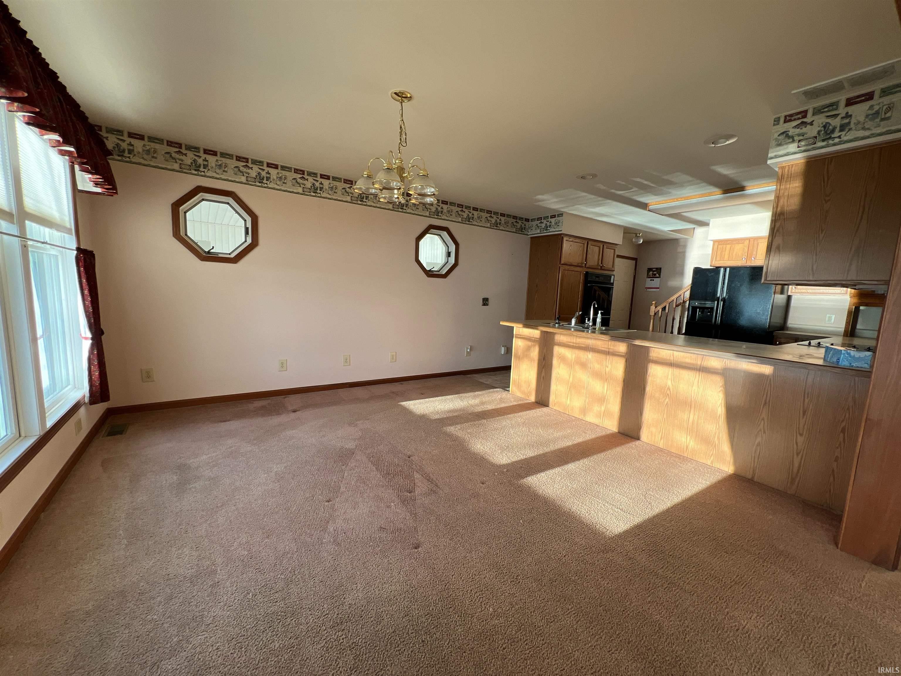 Photo 6 of 4495 S 1000 Street