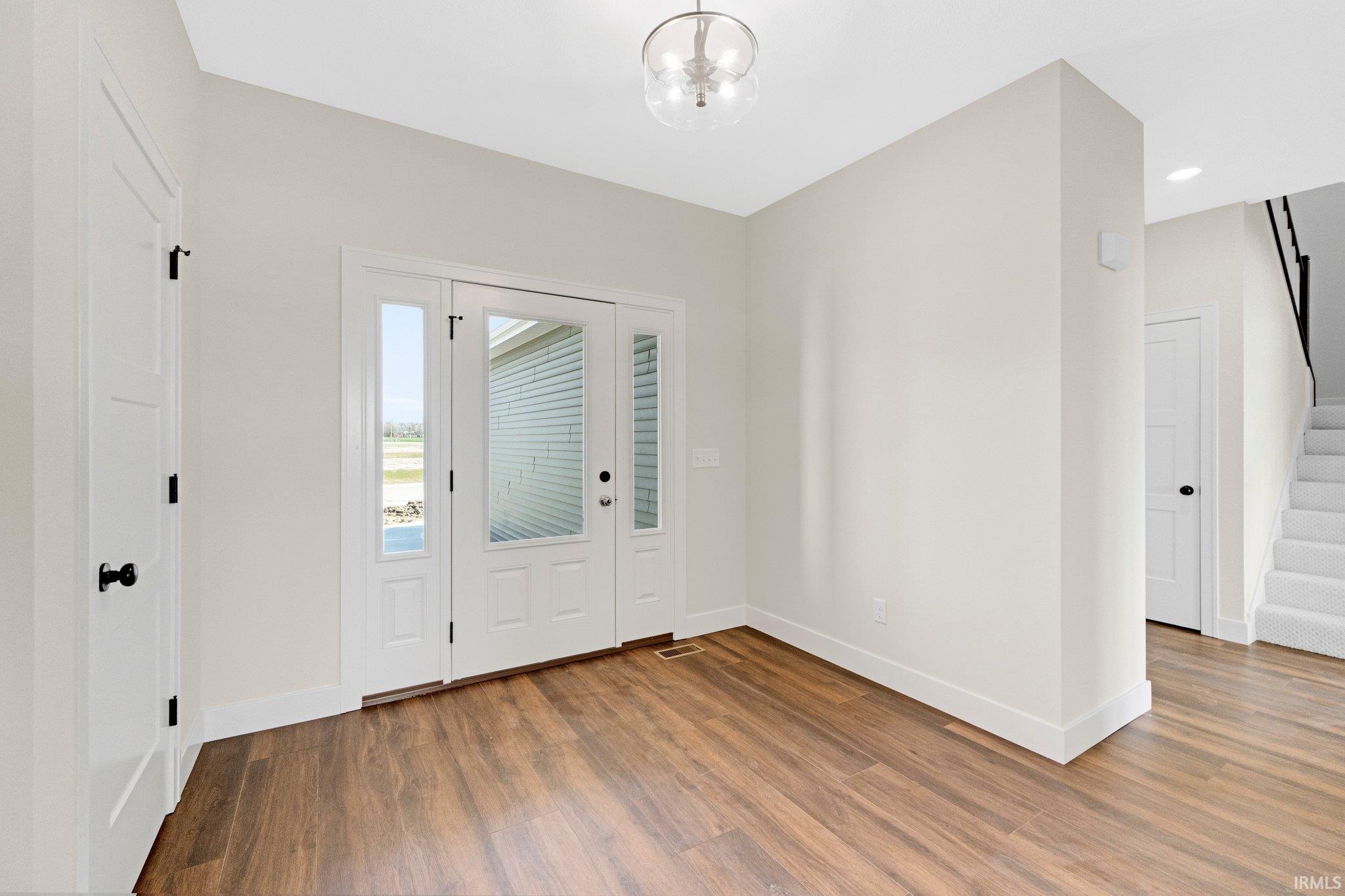 Photo 4 of 1319 Tamalpais Drive