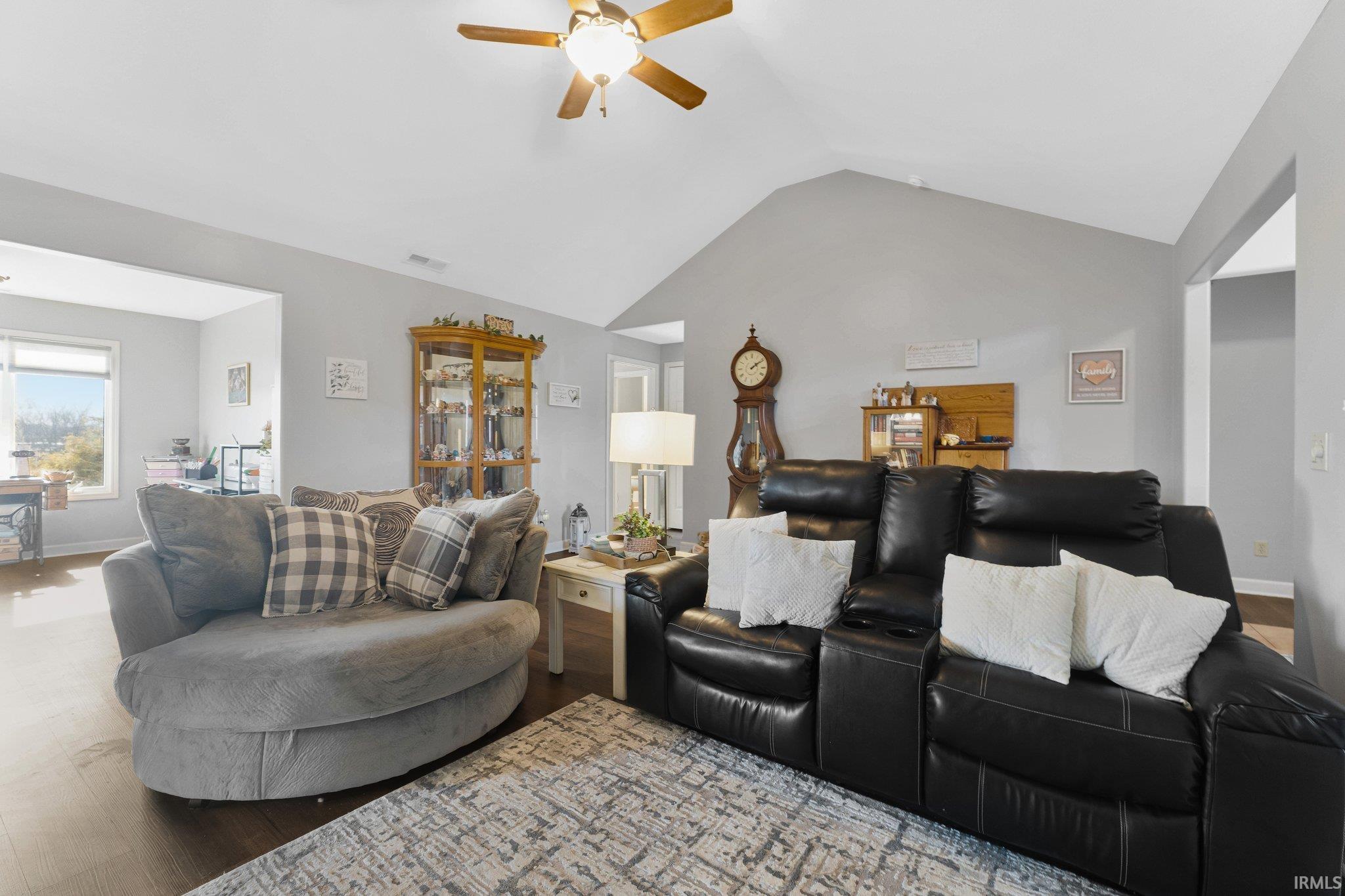 Photo 8 of 406 S Pumpkin Ridge Court