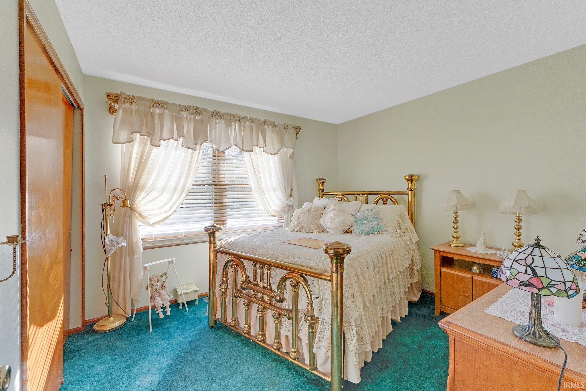 134 E Columbia Parkway