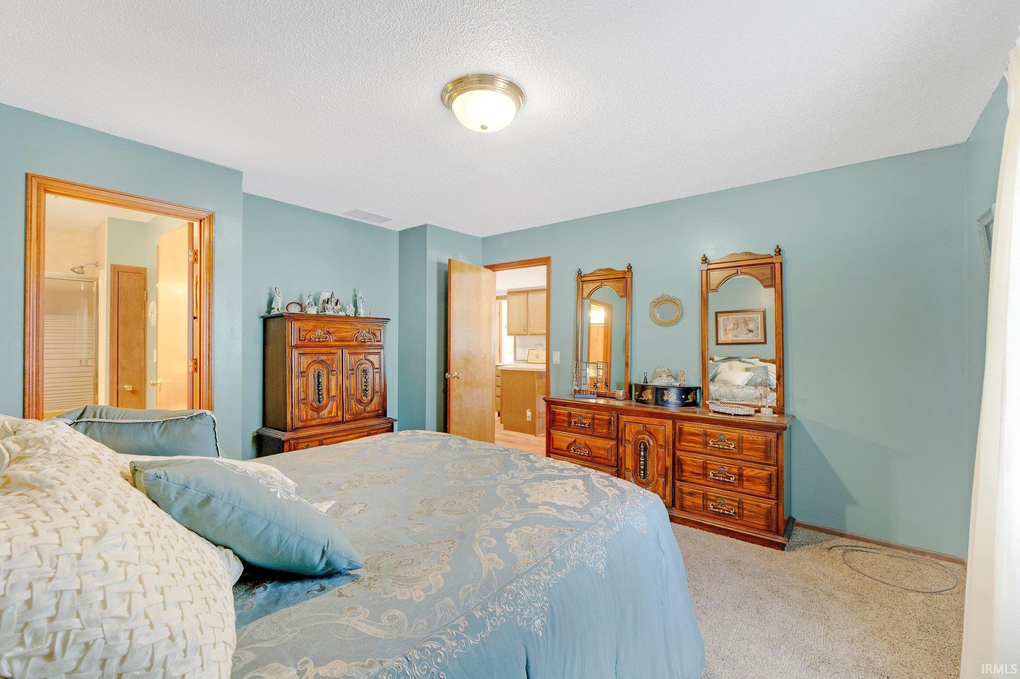 134 E Columbia Parkway