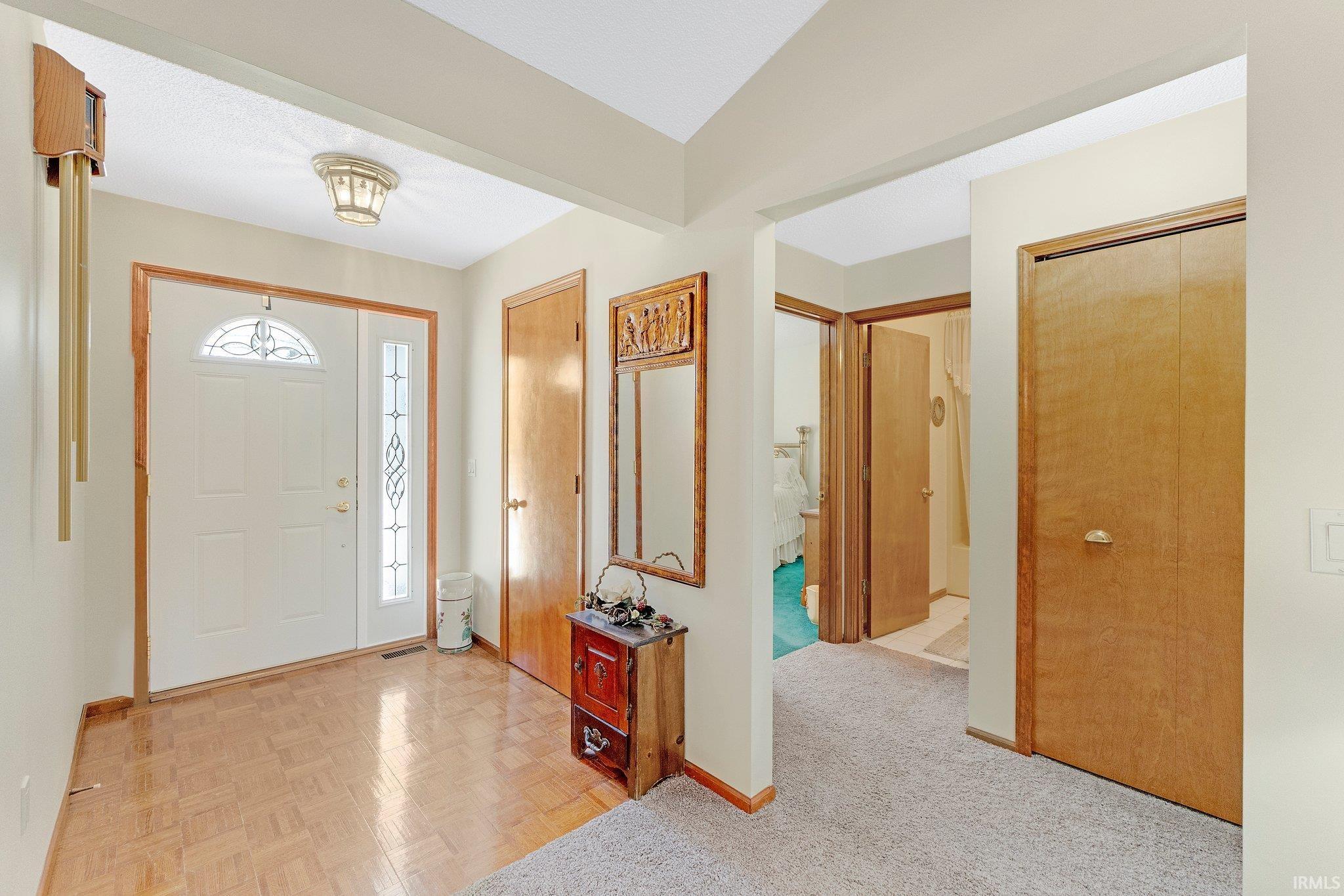 134 E Columbia Parkway