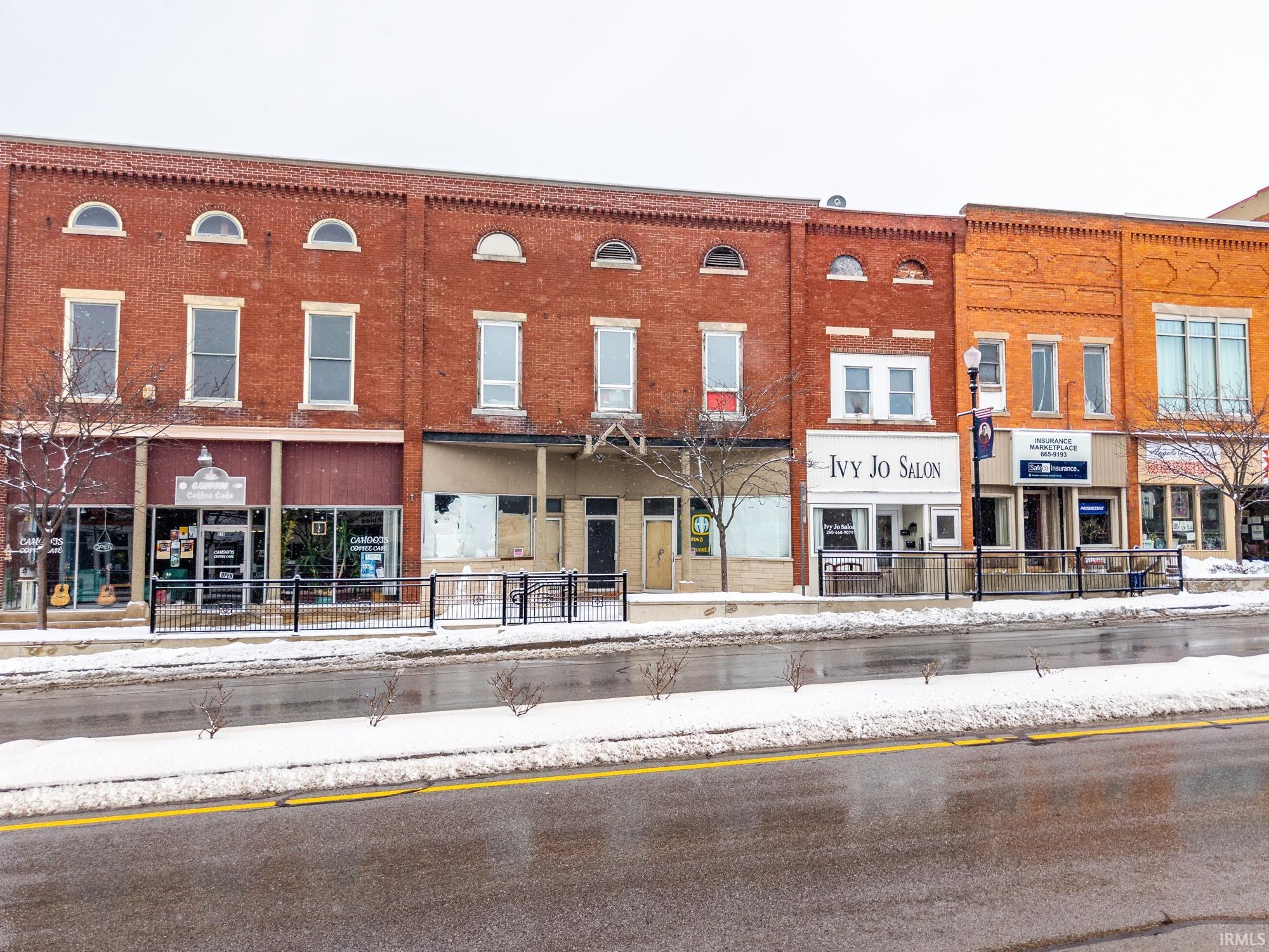 Photo 1 of 214 W Maumee Street