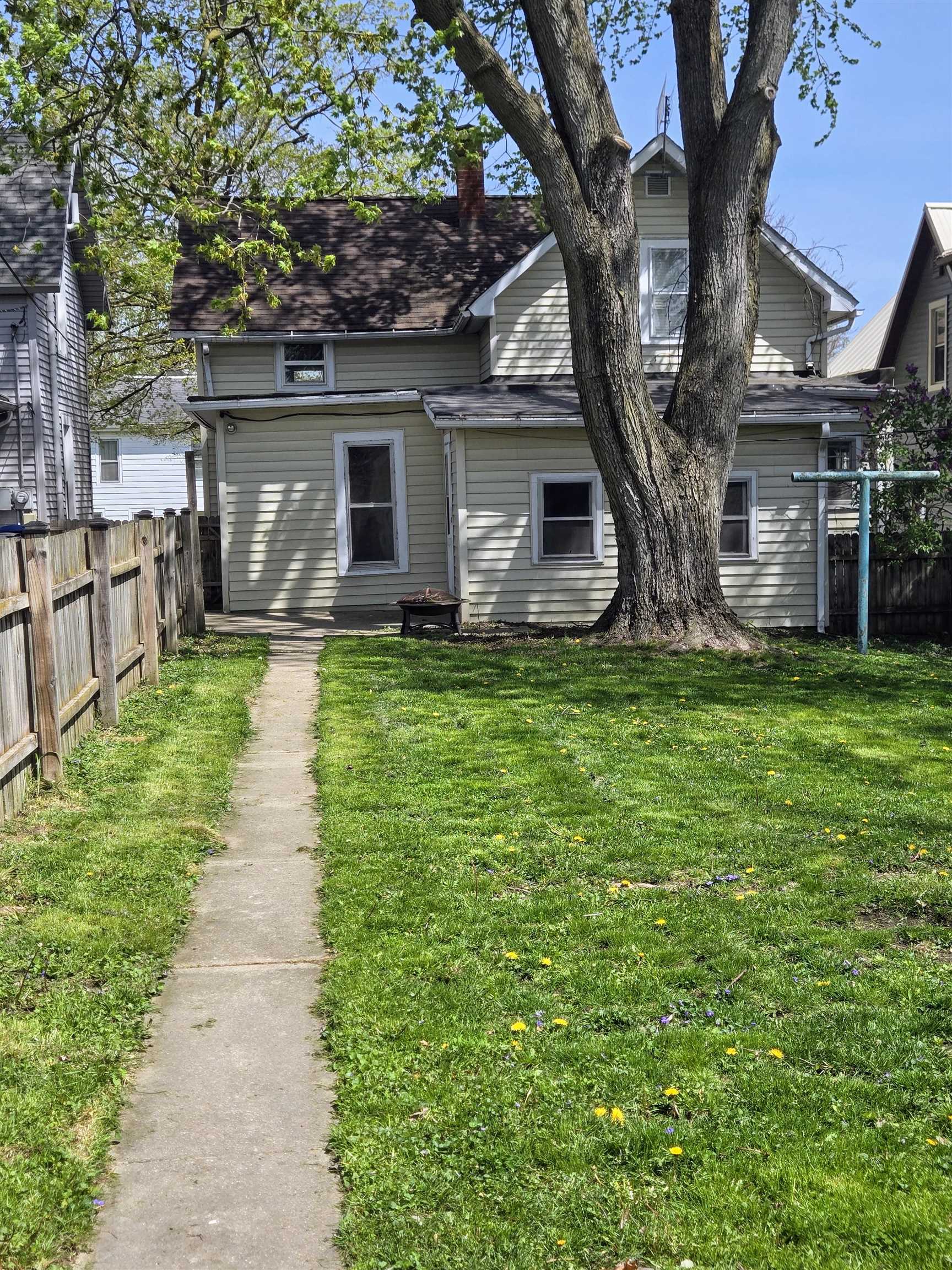 Photo 32 of 315 N Line Street
