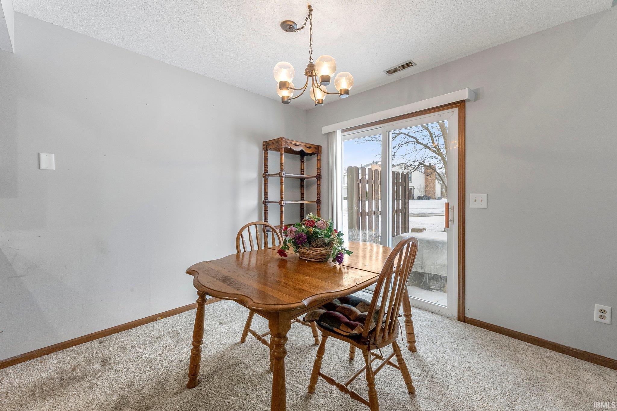 Photo 7 of 4940 Pinebrook Drive