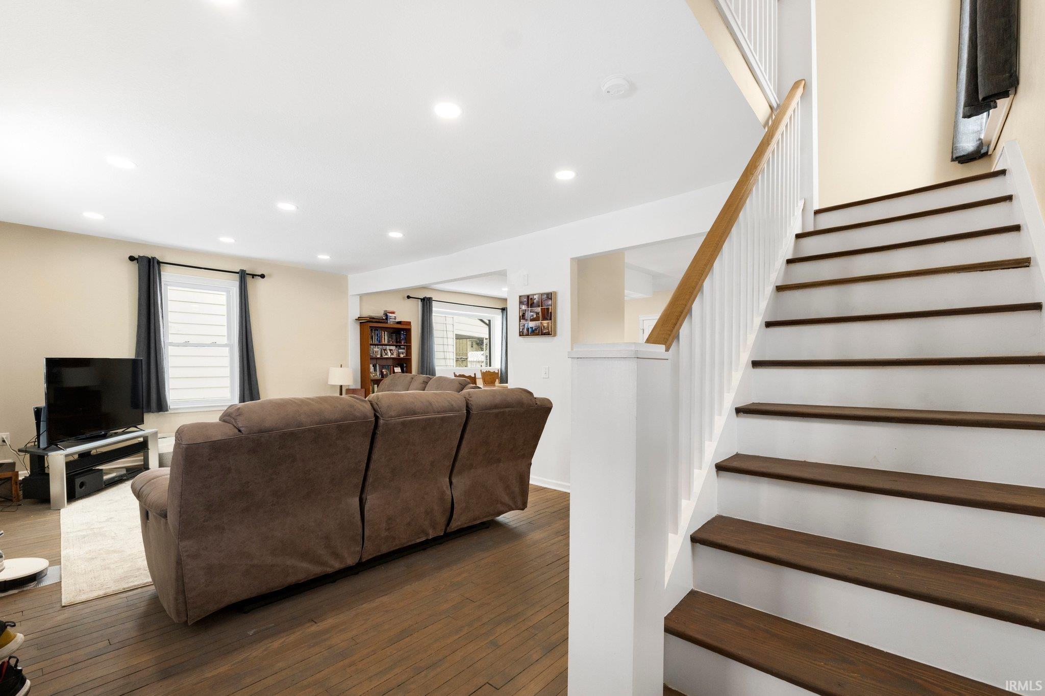 1806 Bayer Avenue