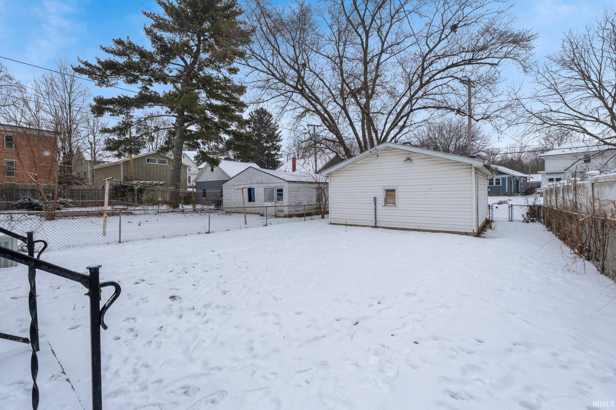 1806 Bayer Avenue