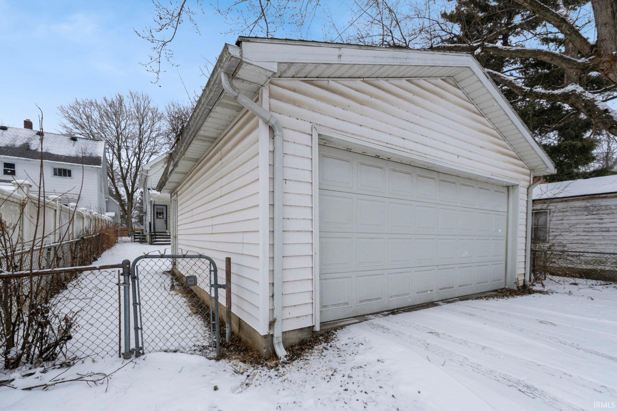 1806 Bayer Avenue