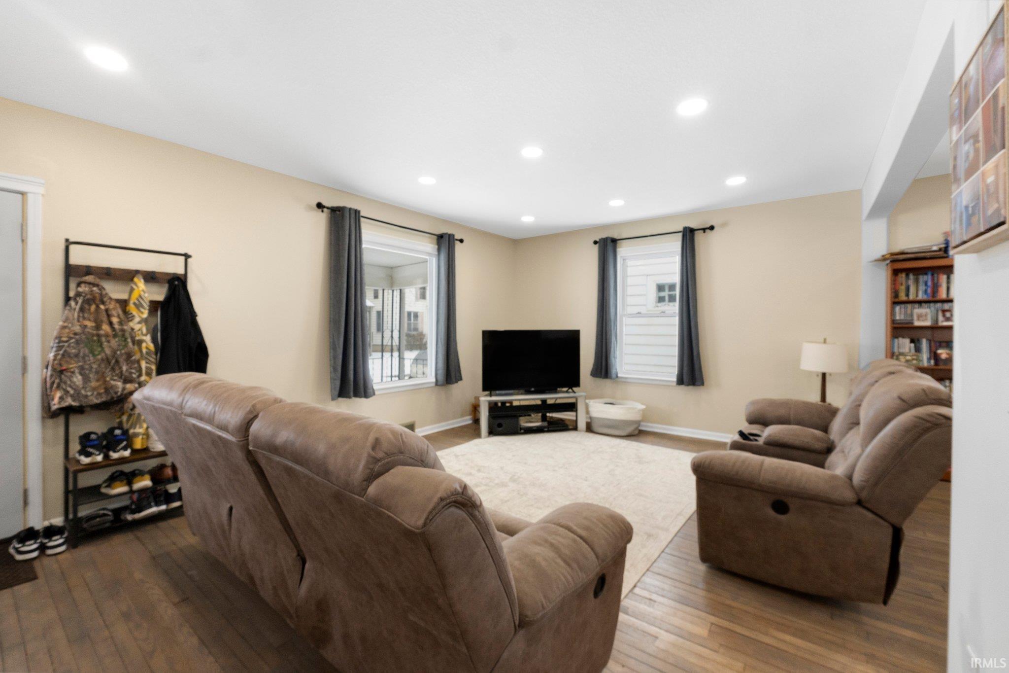 1806 Bayer Avenue