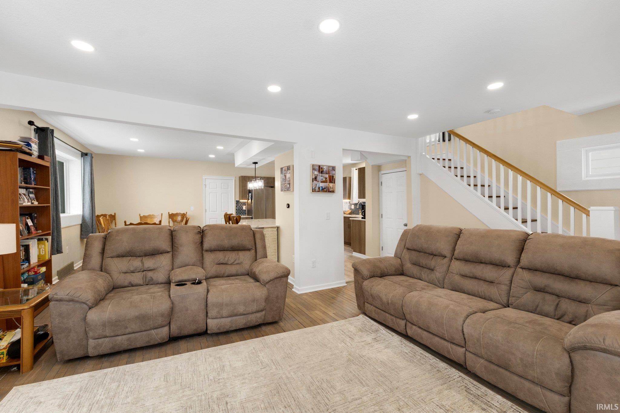 1806 Bayer Avenue