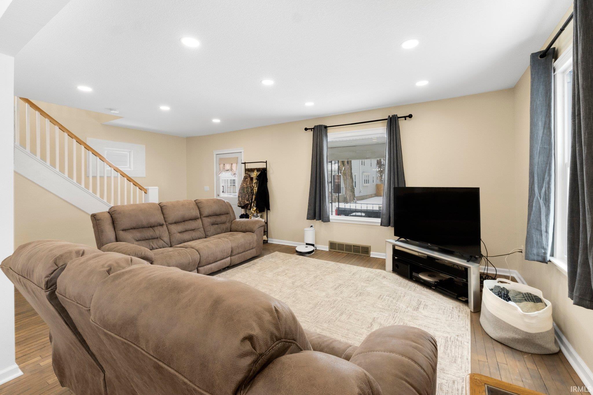1806 Bayer Avenue