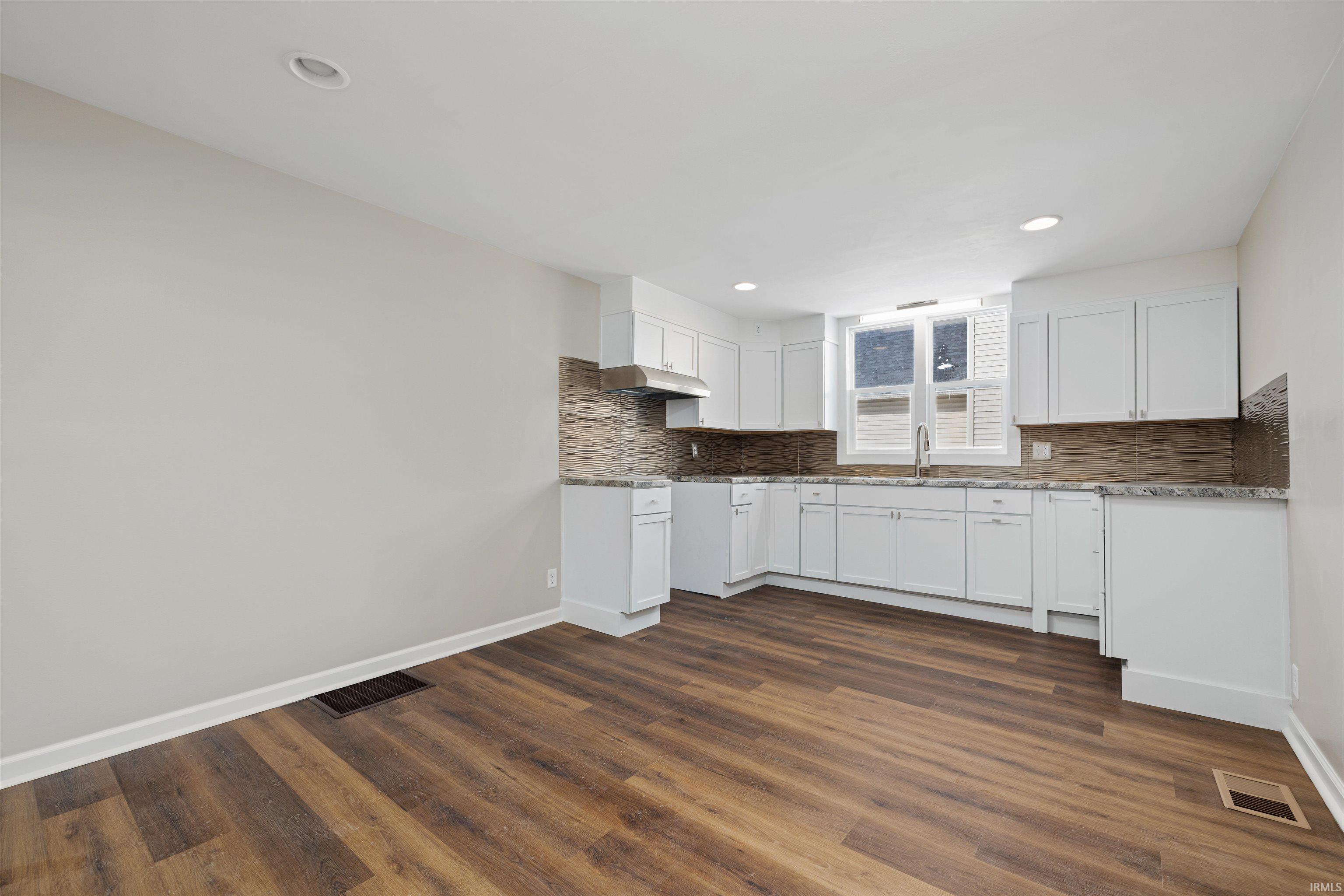 Photo 13 of 106 S Ijams Street