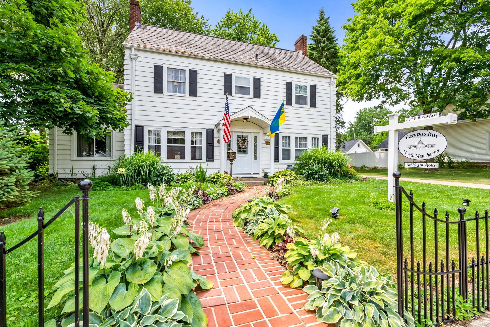 Photo 1 of 714 Bond Street