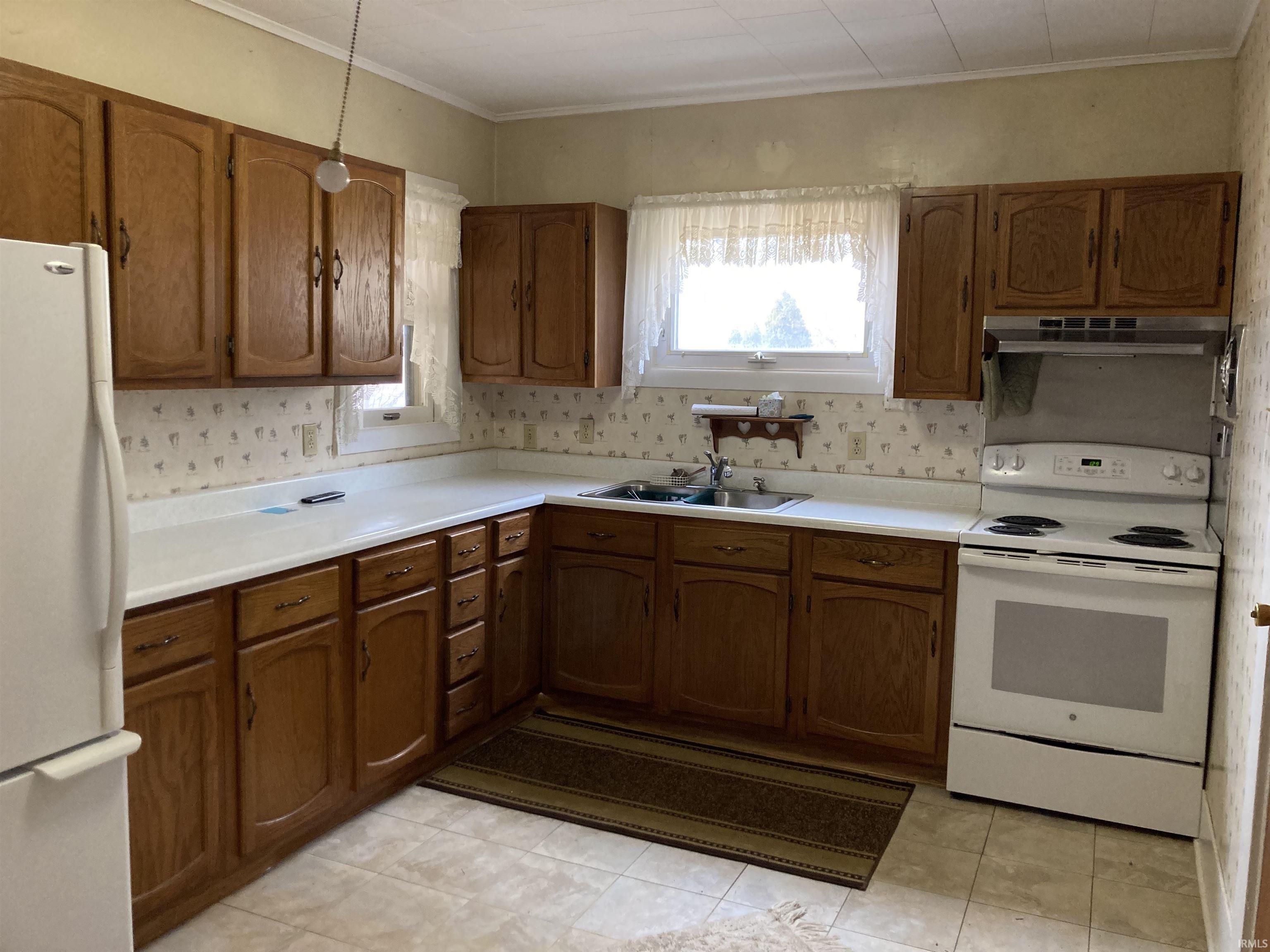 Photo 11 of 149 E SR 218