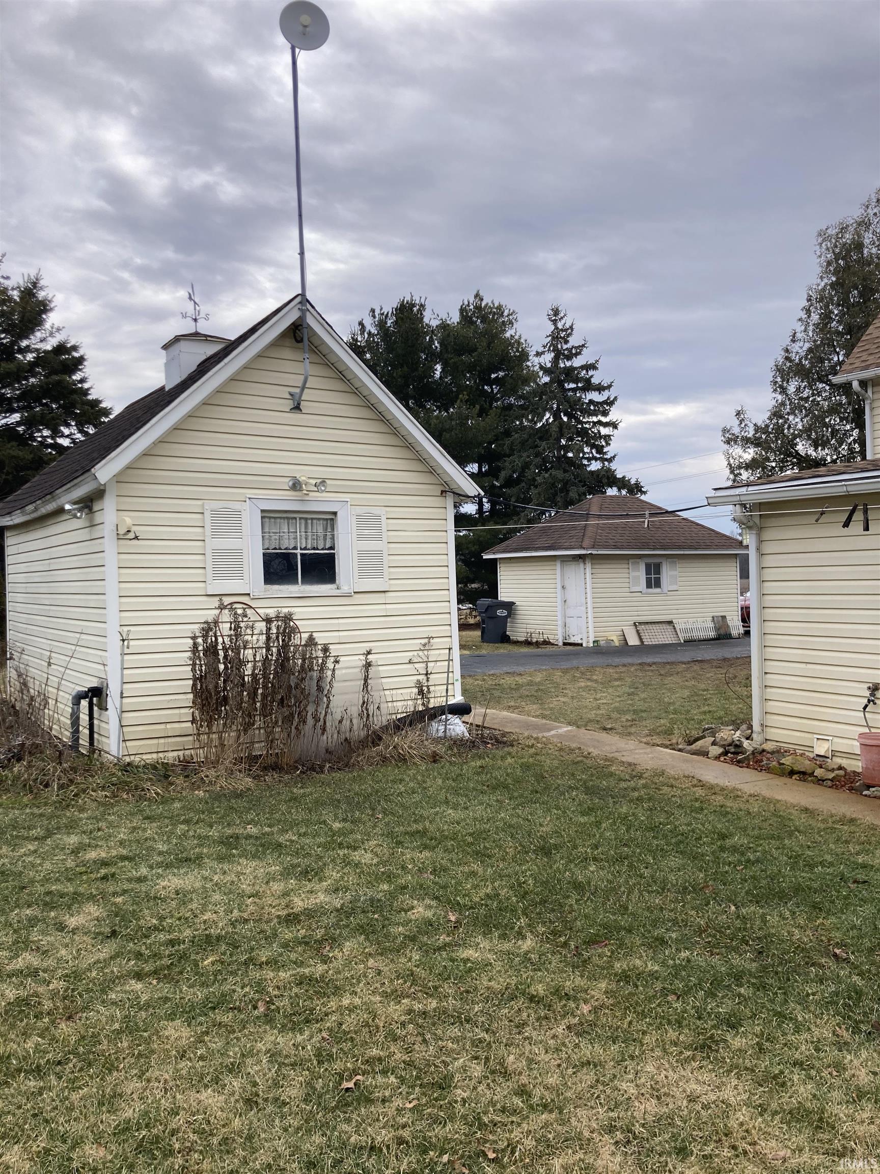 Photo 34 of 149 E SR 218