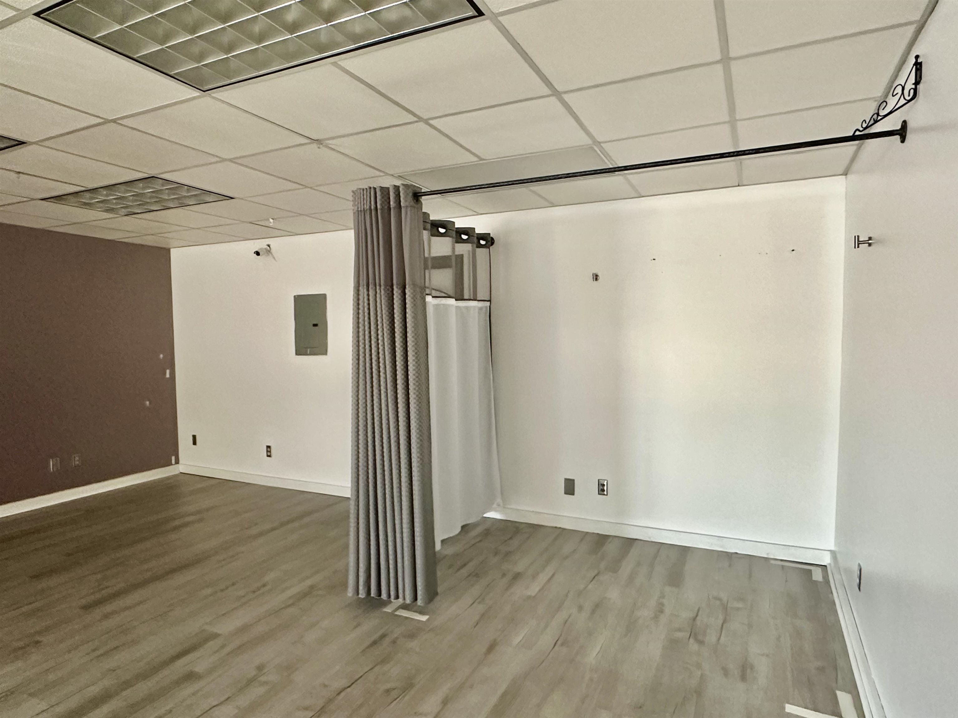 Photo 7 of 2325 Spy Run Avenue