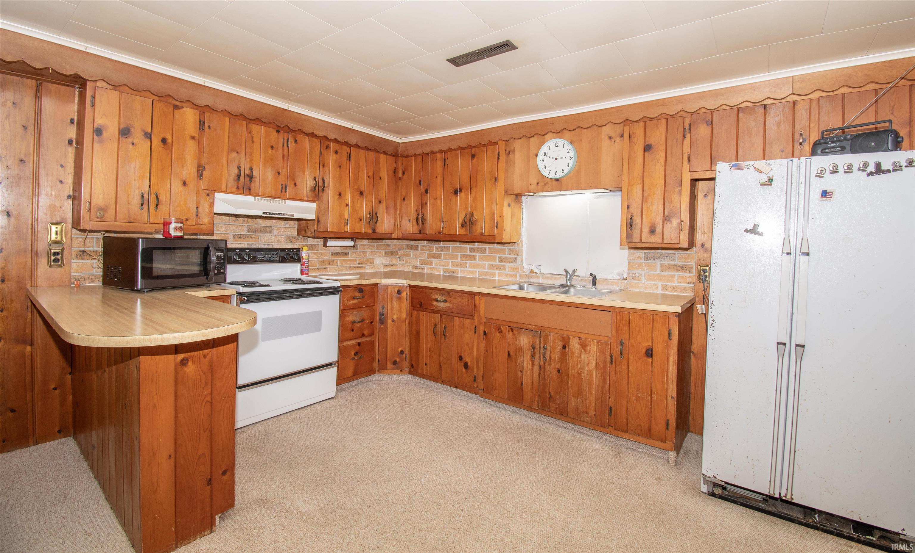 Photo 6 of 1895 W 570 N