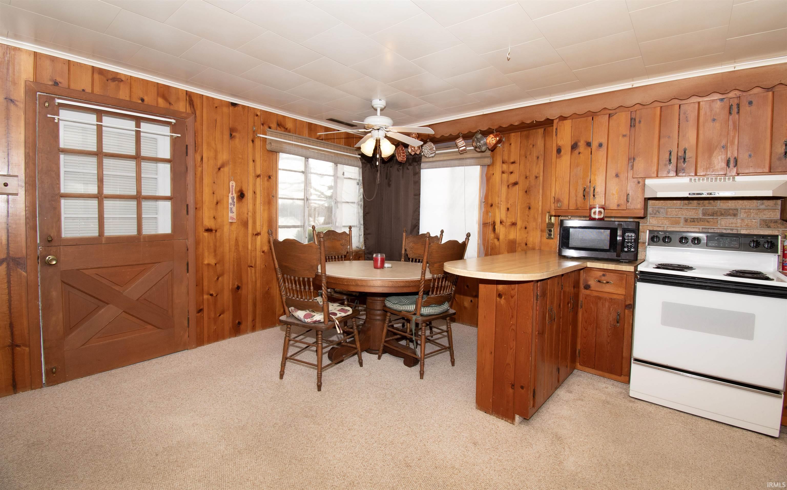 Photo 8 of 1895 W 570 N