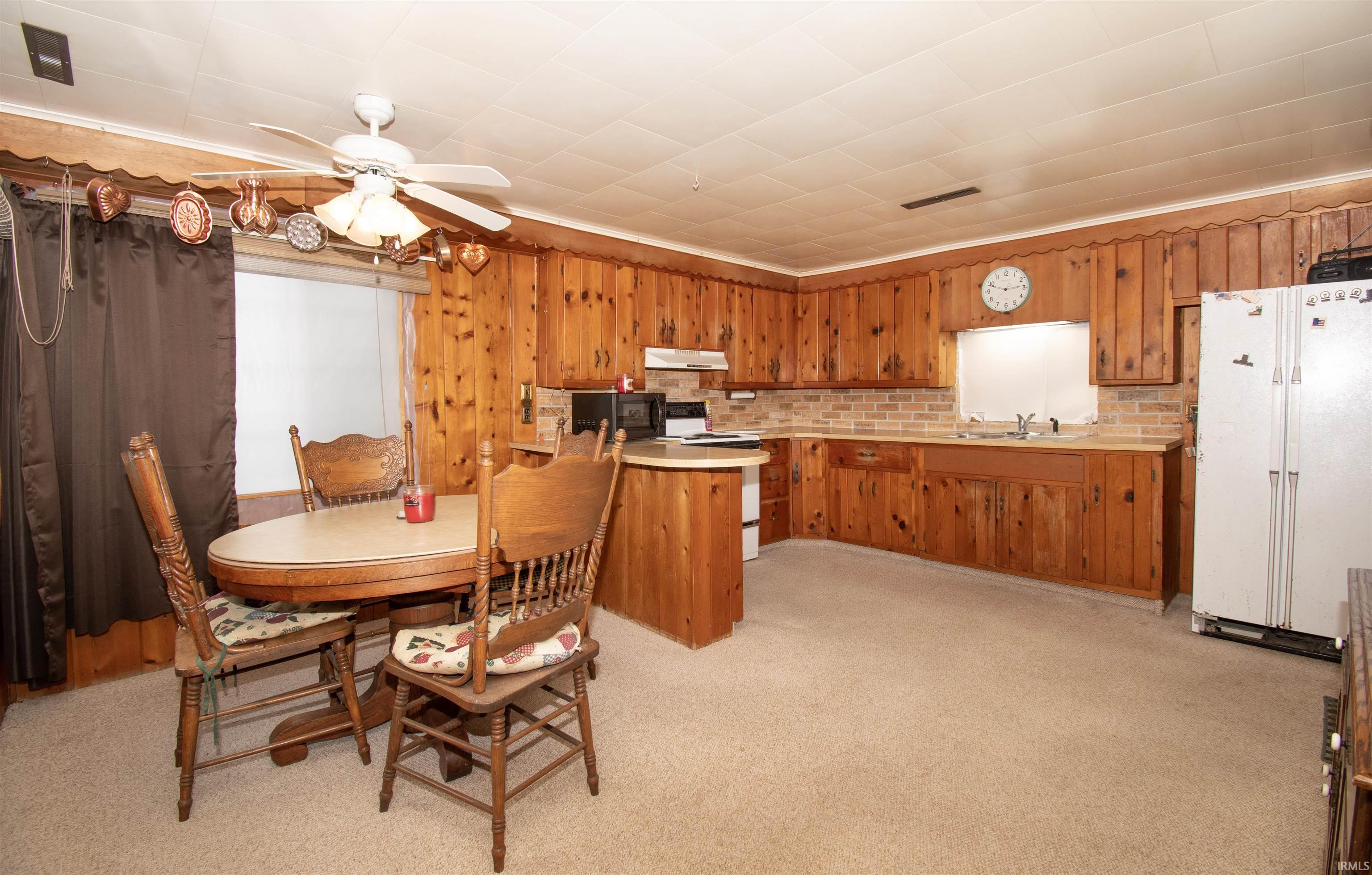 Photo 9 of 1895 W 570 N