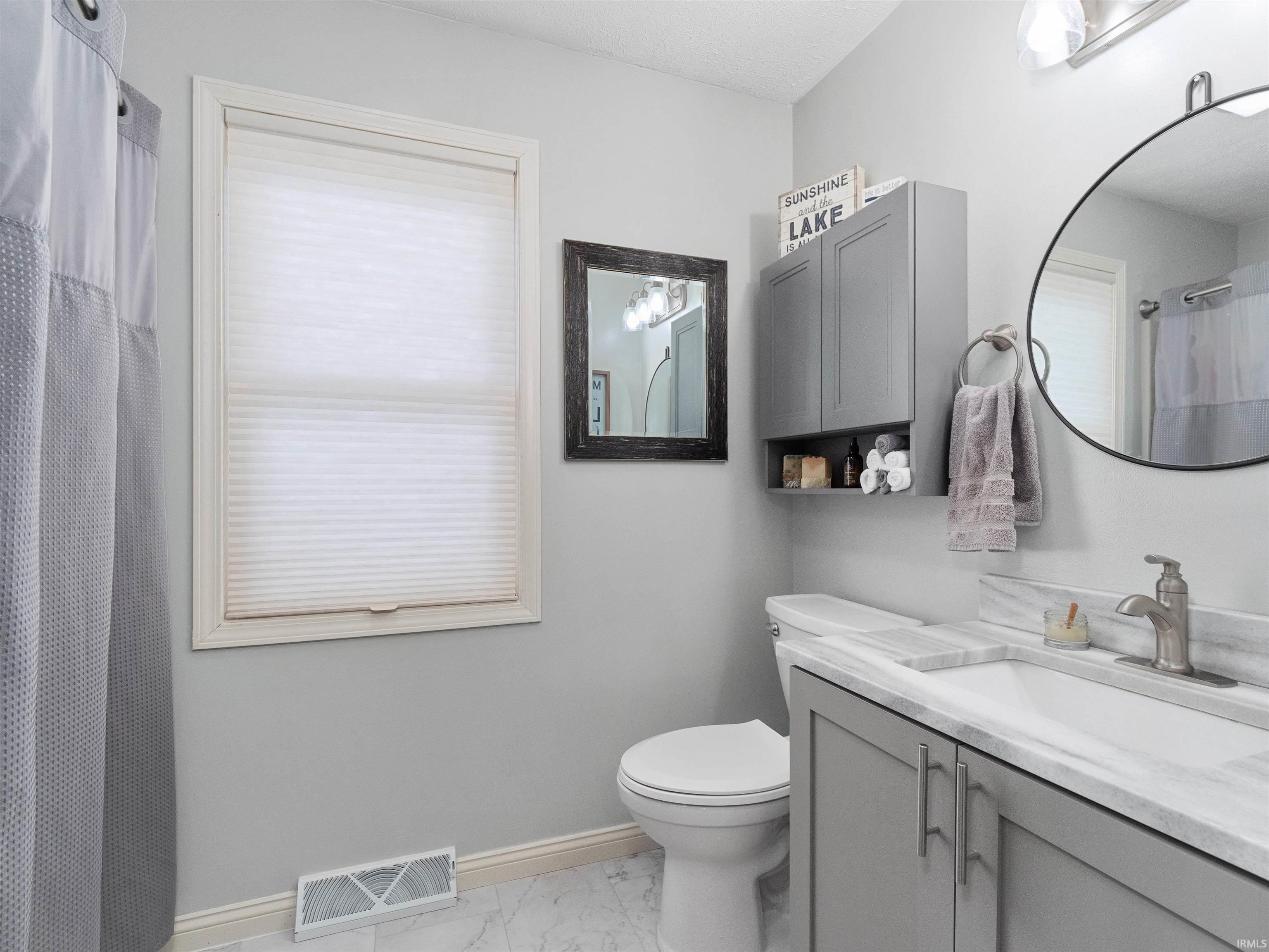 Photo 11 of 510 S Harkless Drive