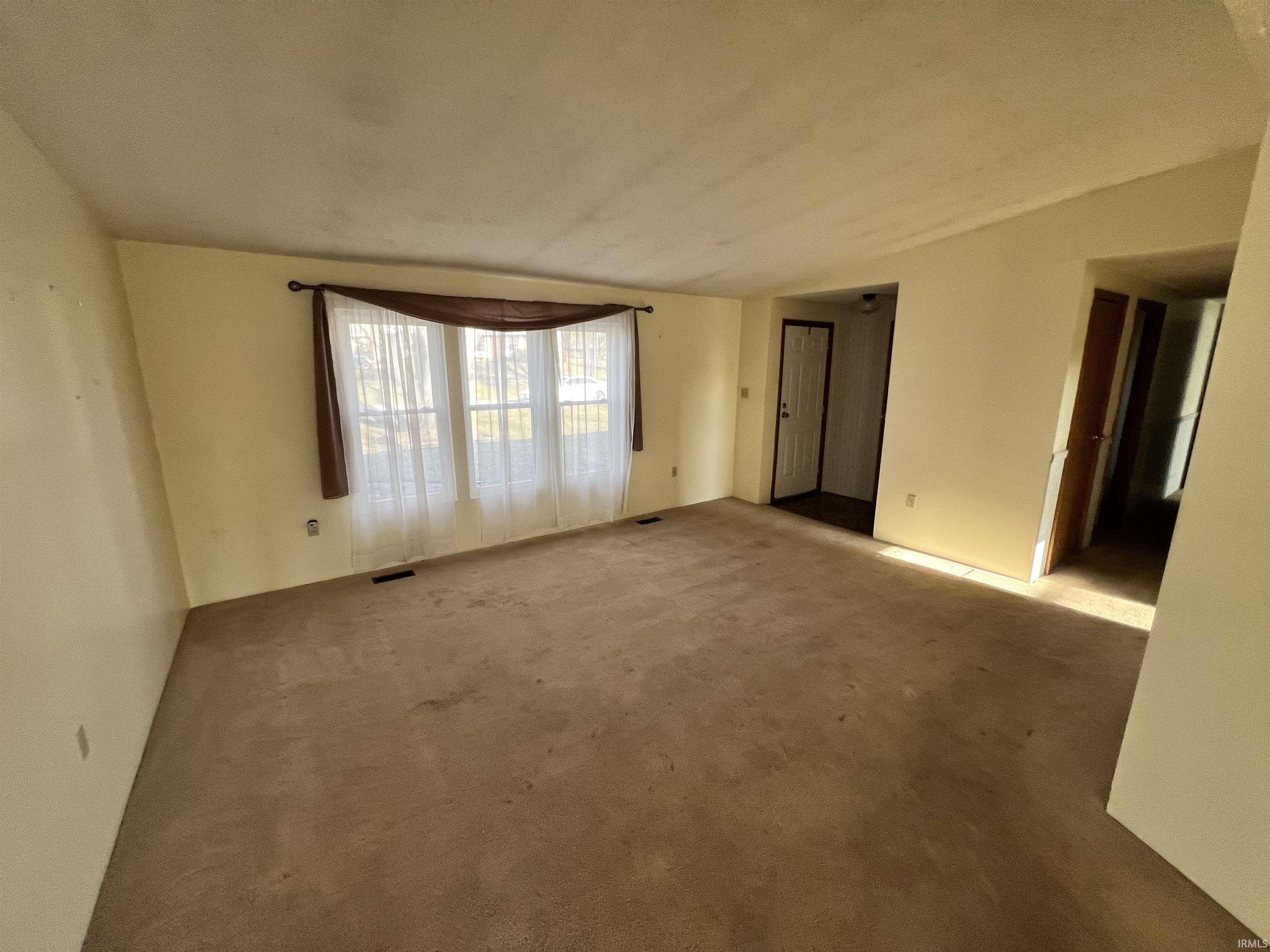 Photo 3 of 311 N Hickory Street